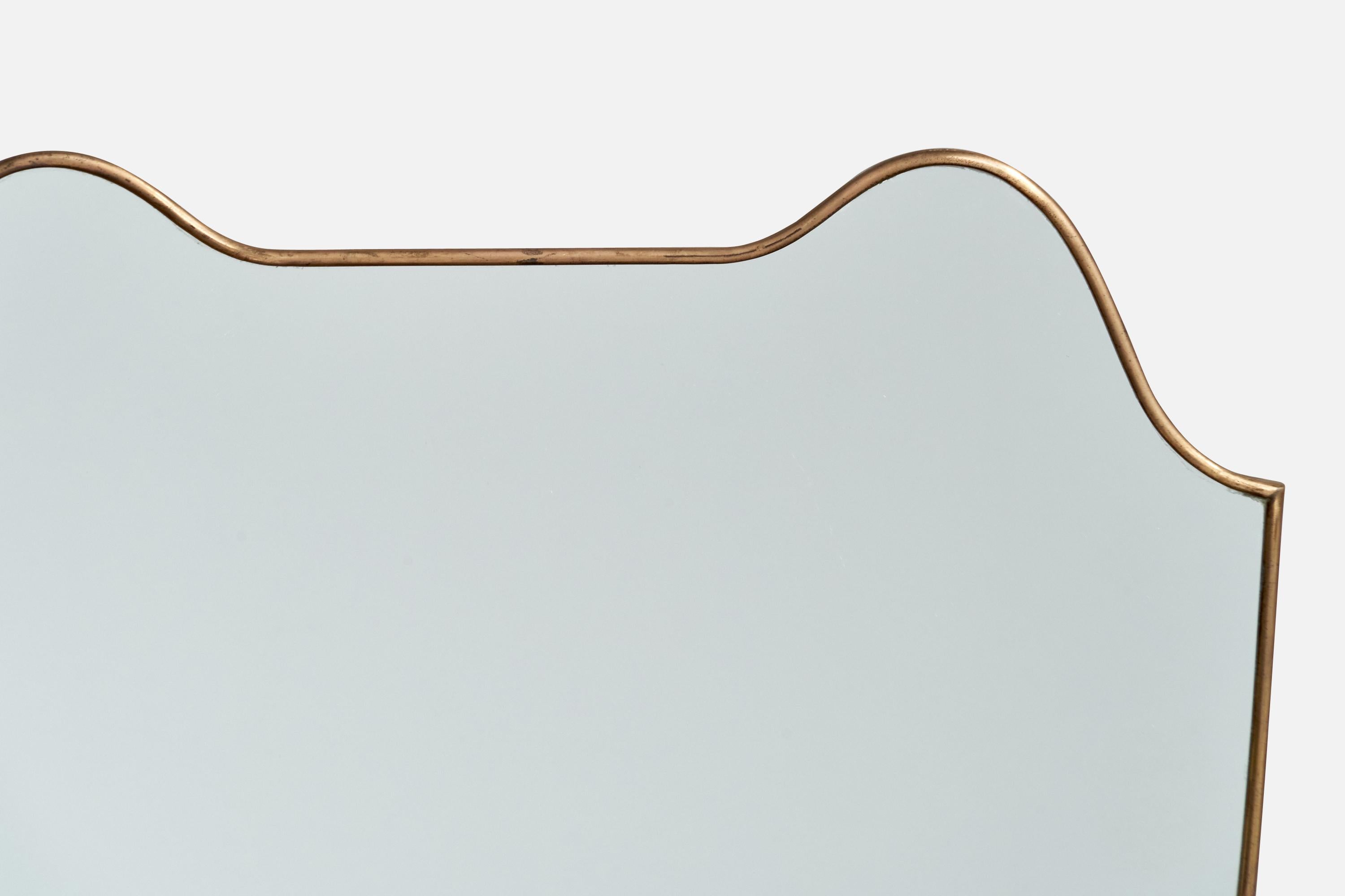Specchio da parete di design italiano, ottone, vetro a specchio, Italia, 1950 ca. In condizioni buone in vendita a High Point, NC