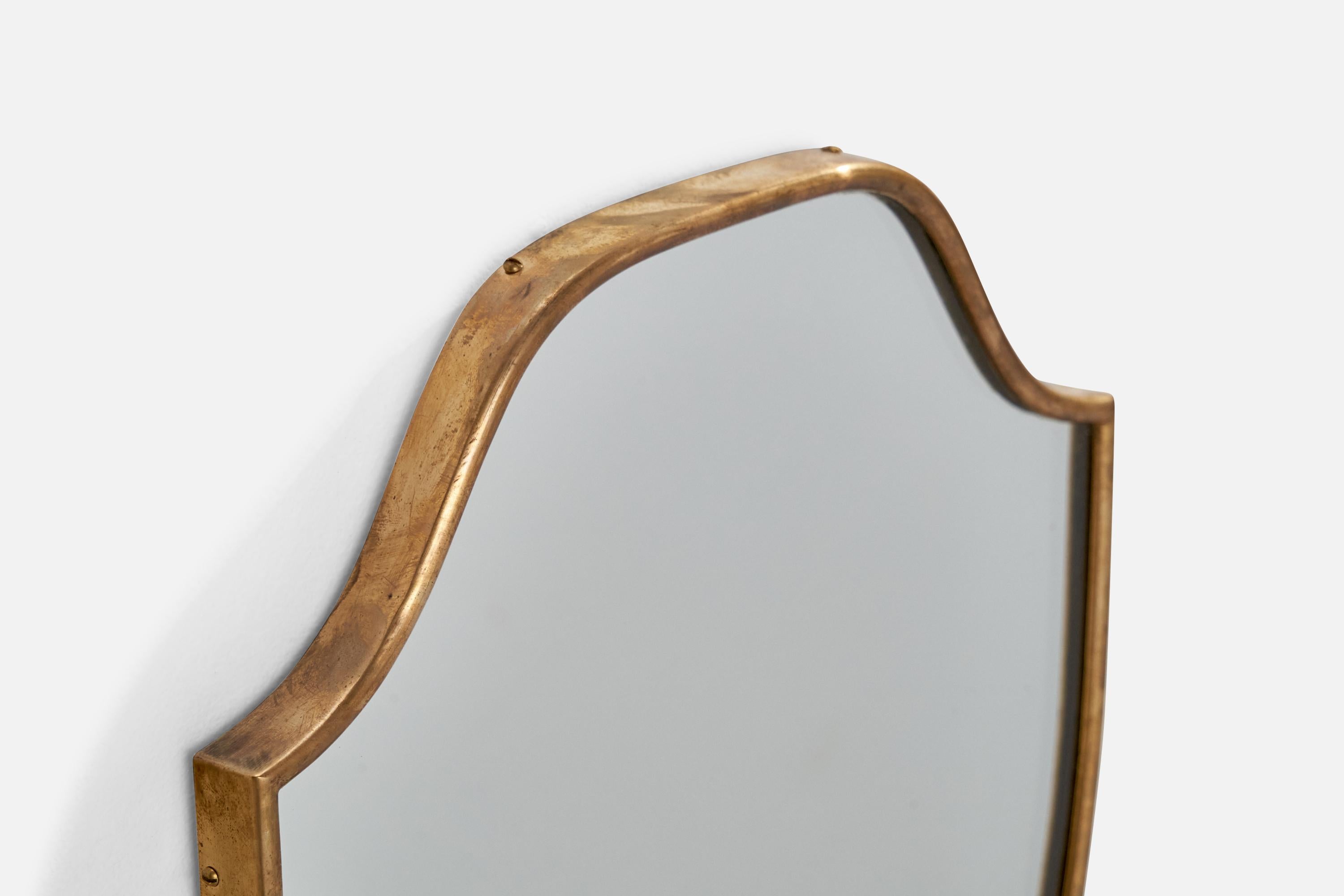 Laiton Designer italien, miroir mural, laiton, verre miroir, Italie, vers les années 1950 en vente