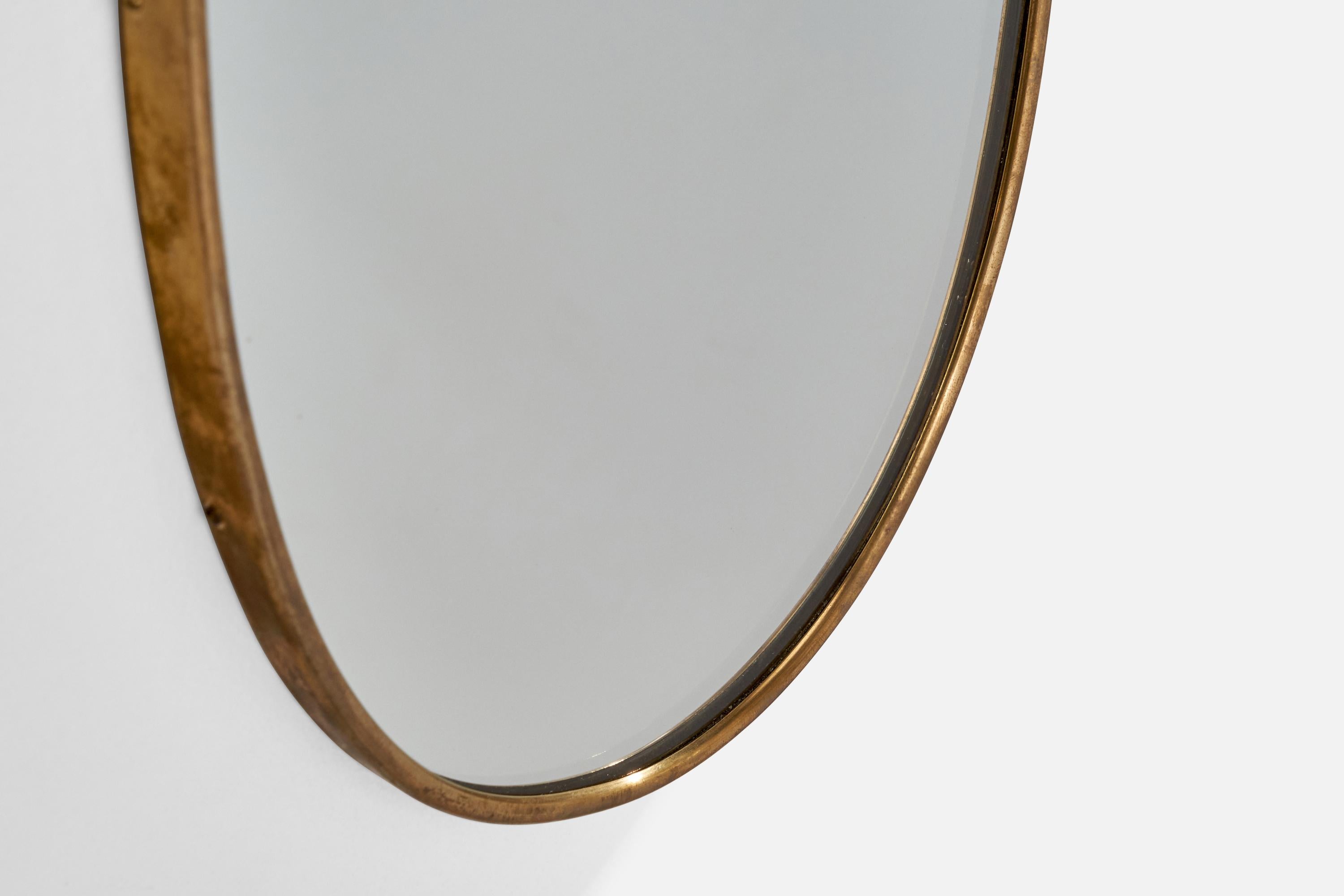 Designer italien, miroir mural, laiton, verre miroir, Italie, vers les années 1950 en vente 1