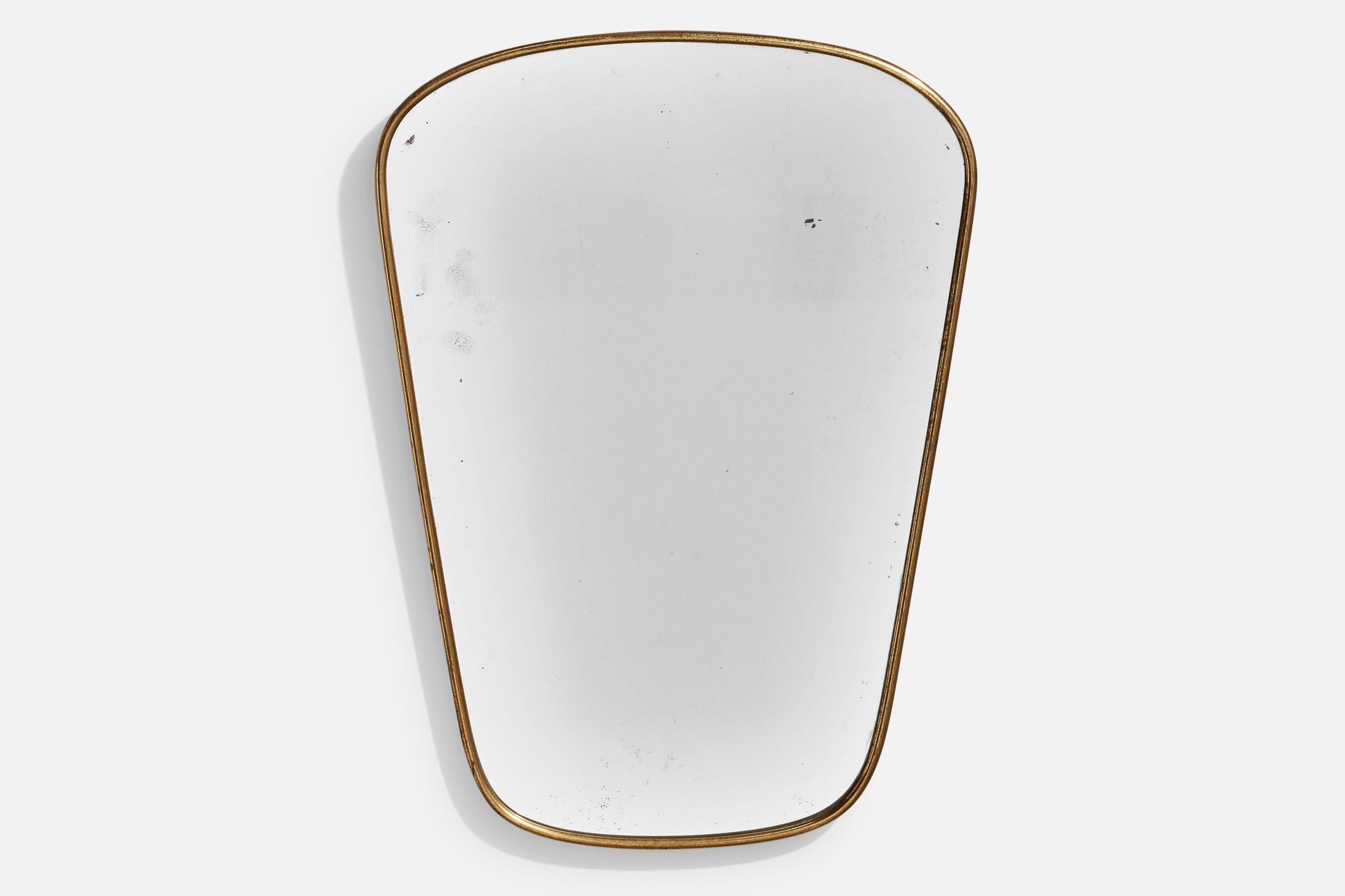 A brass wall mirror, designed and produced by an Italian designer, Italy, 1940s.
 