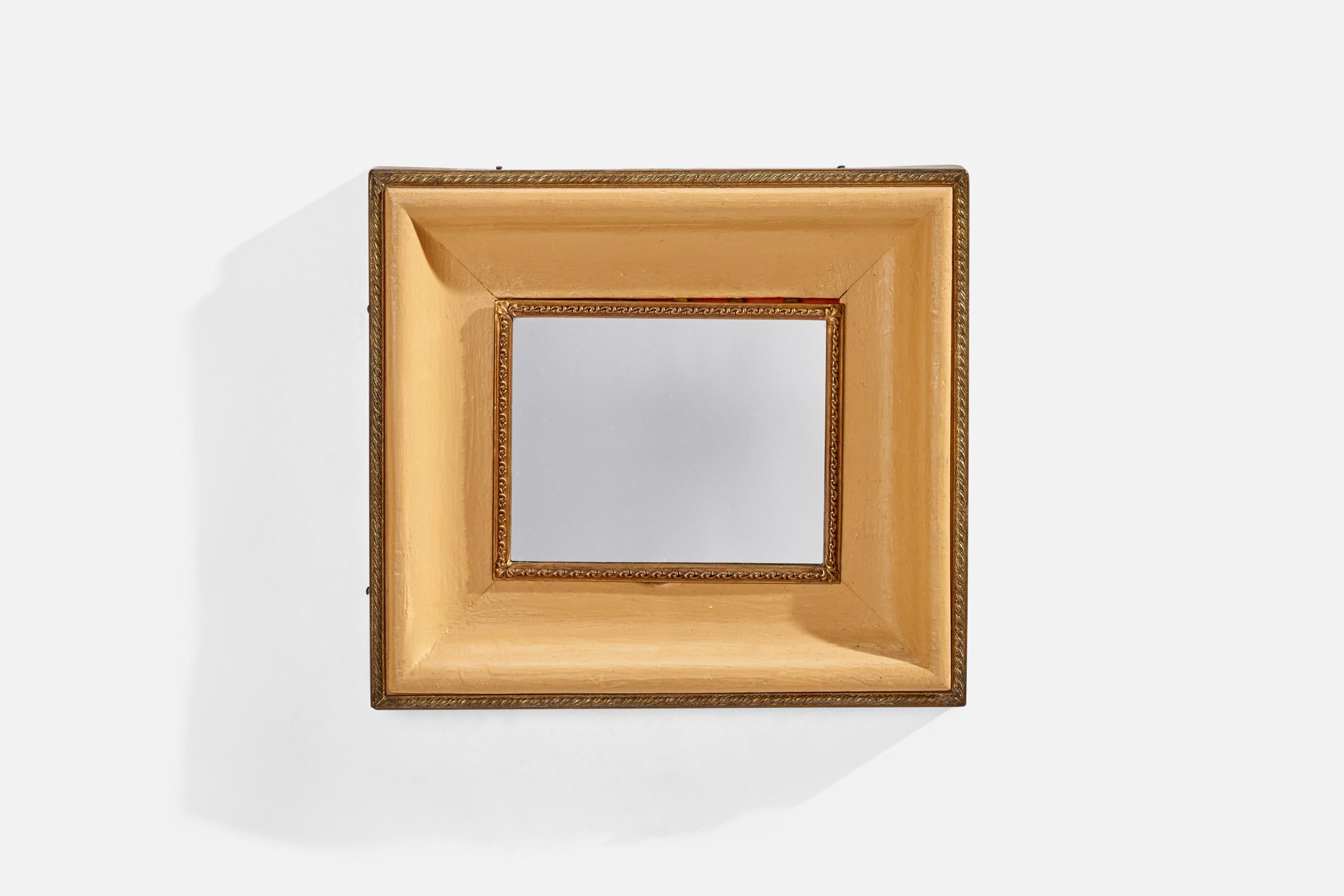 Espejo de pared de latón y papel pergamino beige, diseñado y fabricado en Italia, años 40.