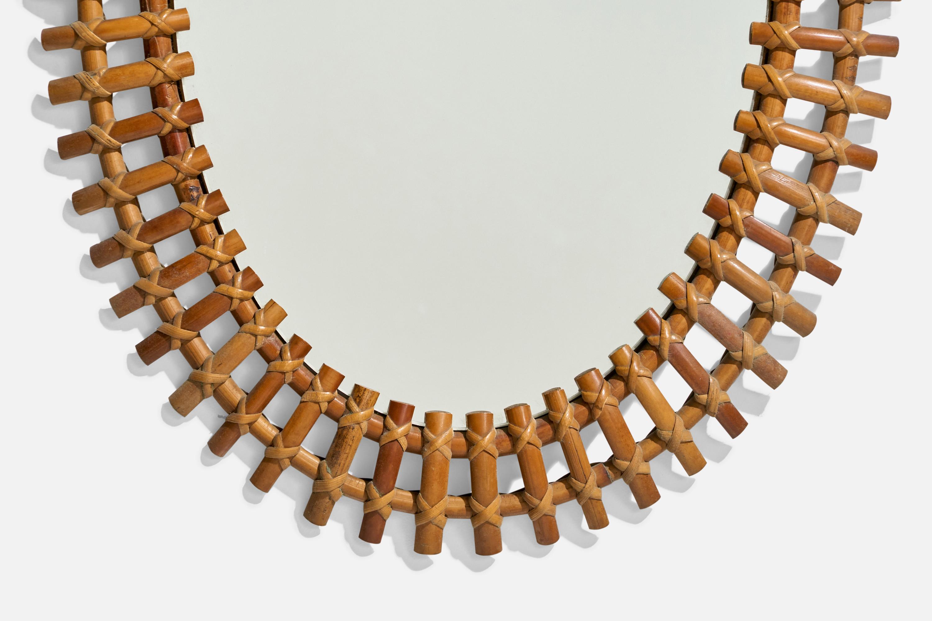 Metà XX secolo Specchio da parete di design italiano, rattan, bambù, Italia, anni '50 in vendita
