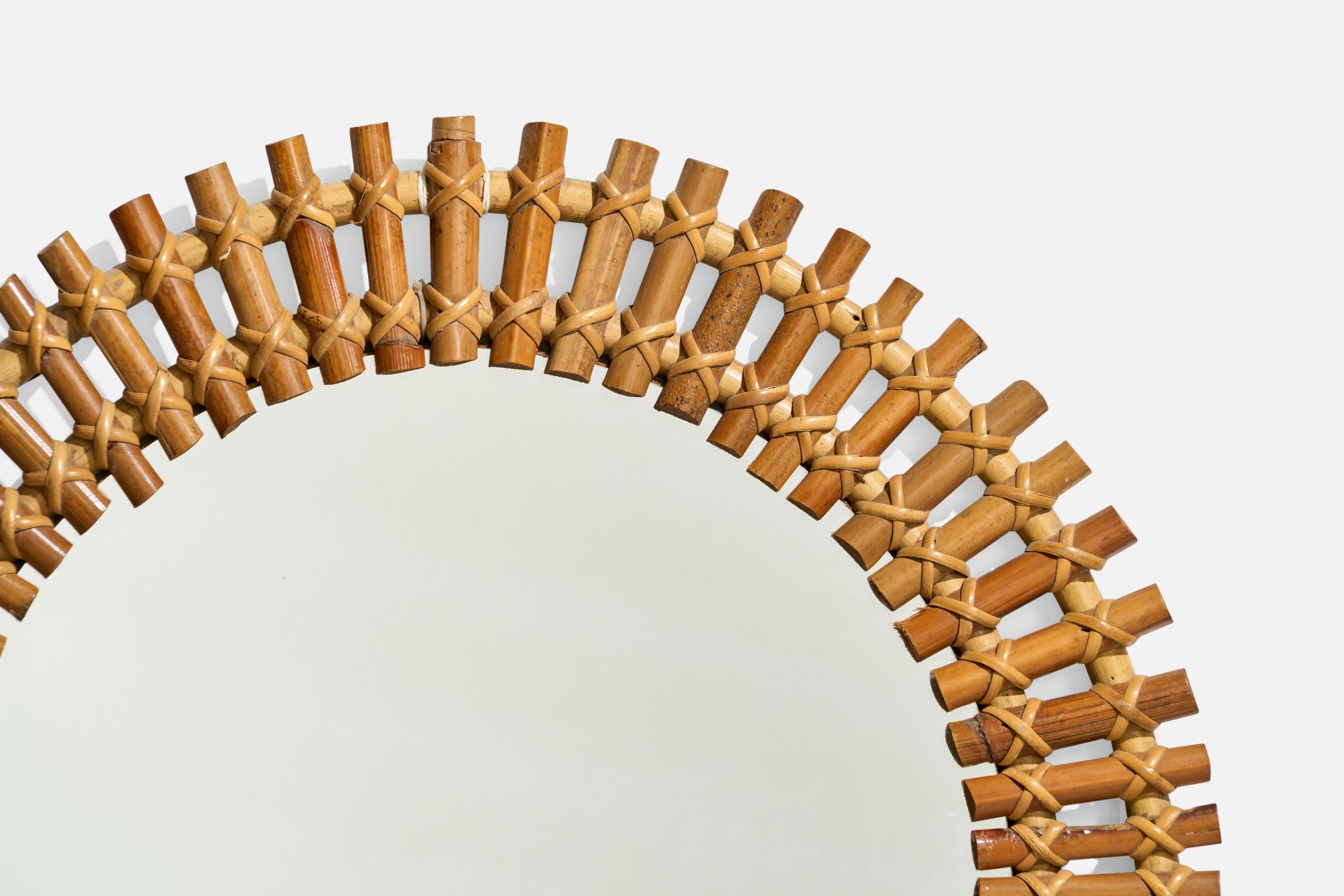 Milieu du XXe siècle Miroir mural de designer italien, rotin, bambou, Italie, années 1950 en vente