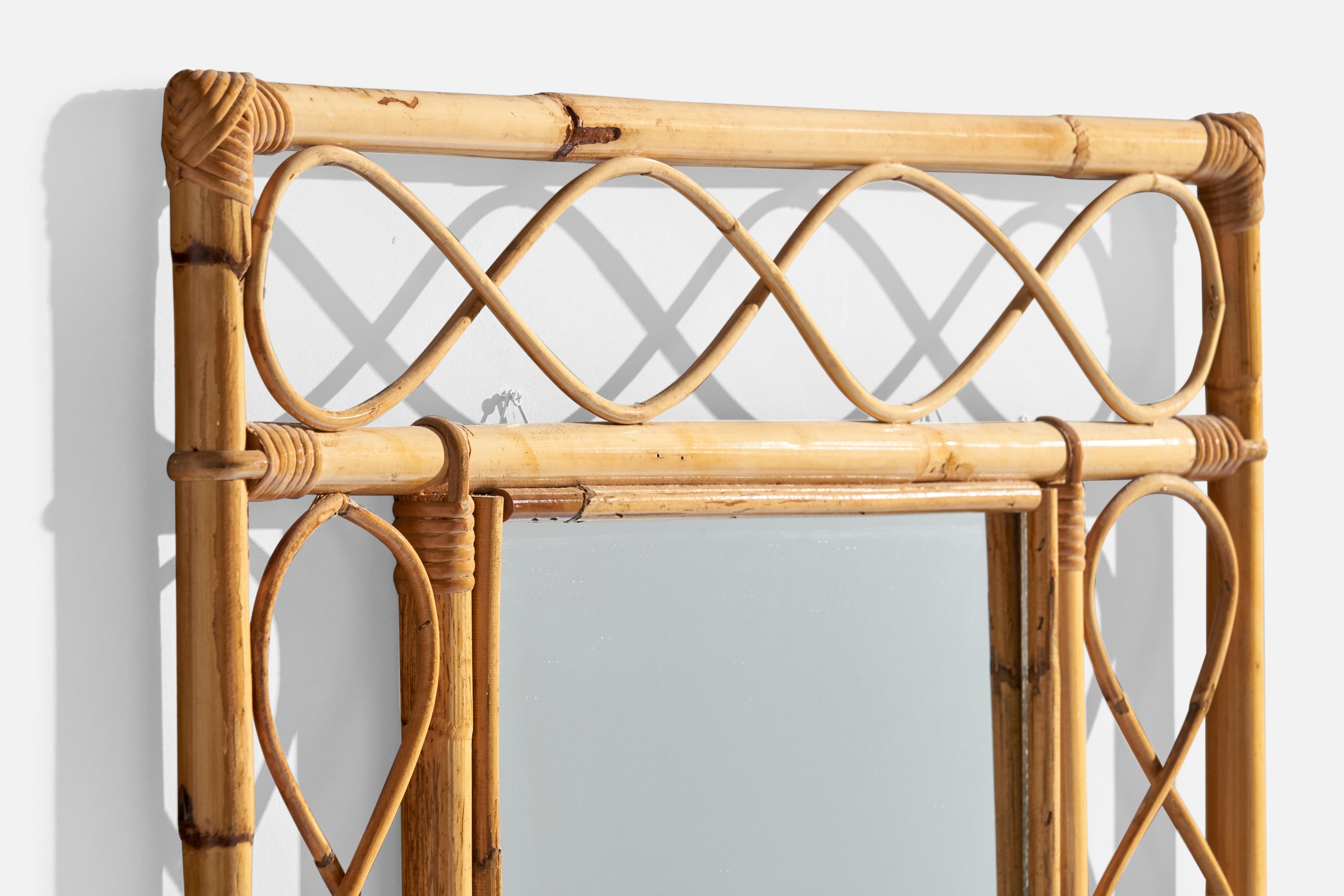 Italiano Specchio da parete di design italiano, rattan, bambù, Italia, anni '60 in vendita