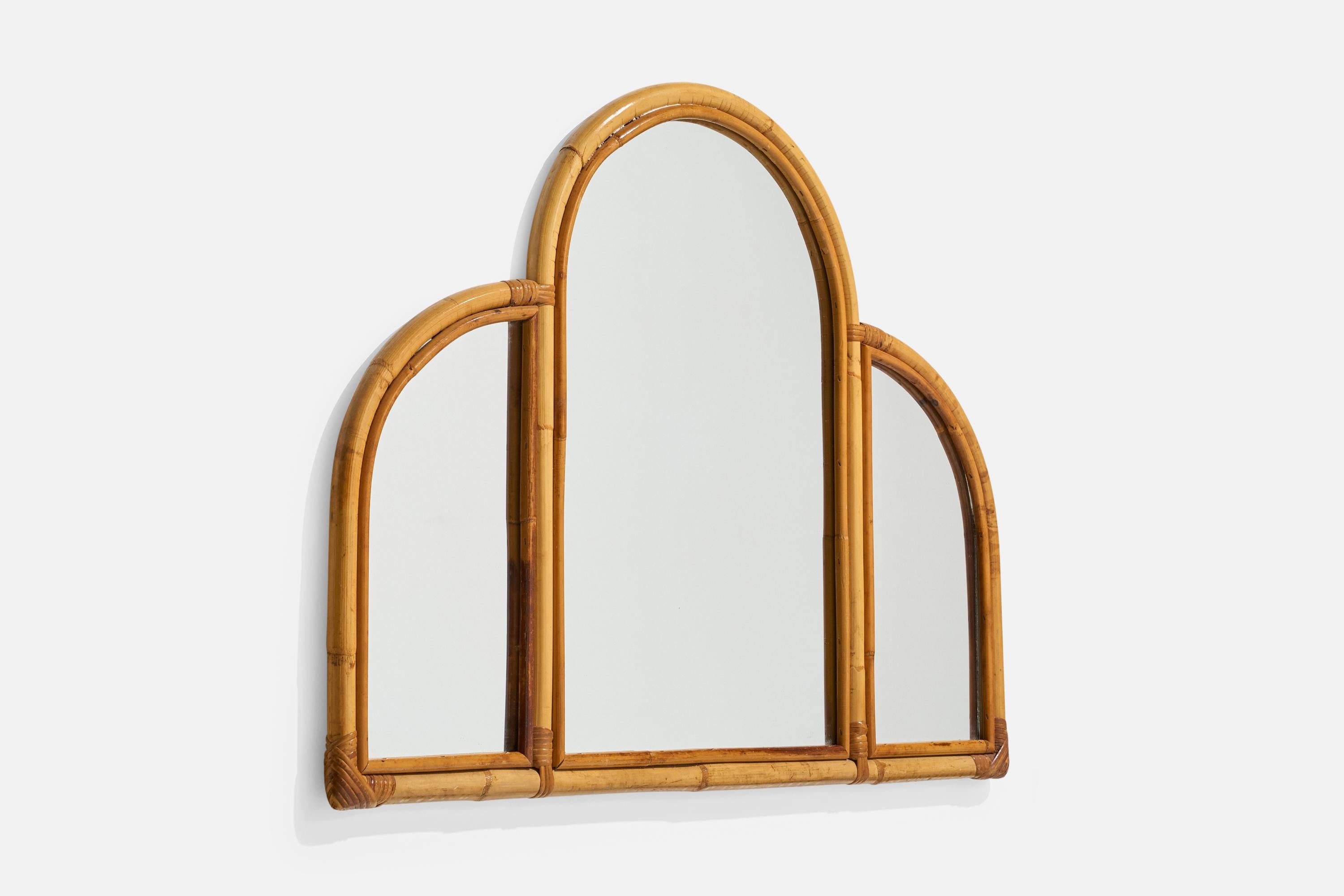 Mid-Century Modern Designer italien, miroir mural, rotin, bambou, miroir en verre, Italie, années 1950 en vente