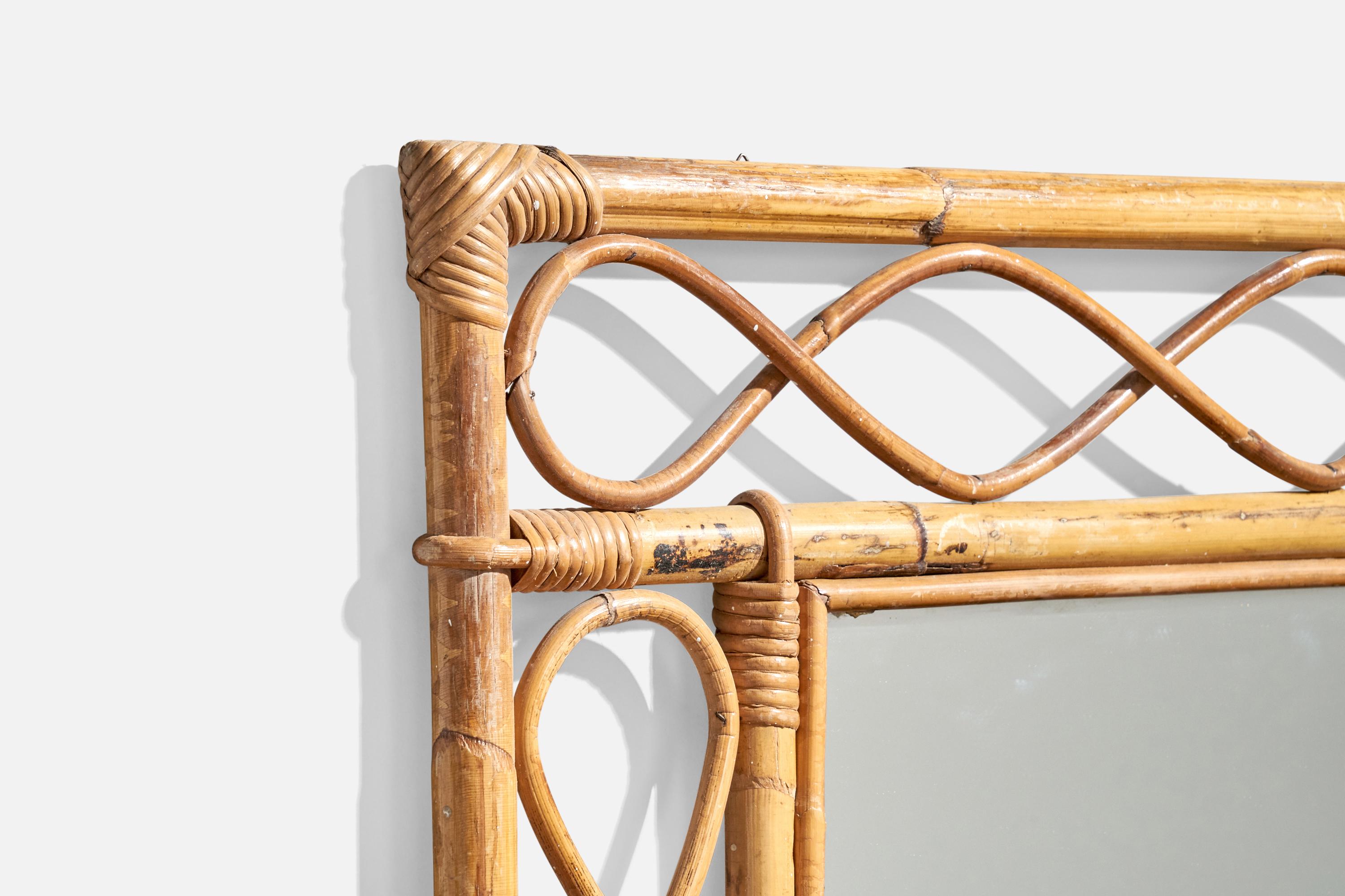 Italiano Specchio da parete di design italiano, rattan, bambù, vetro a specchio, Italia, anni '50 in vendita