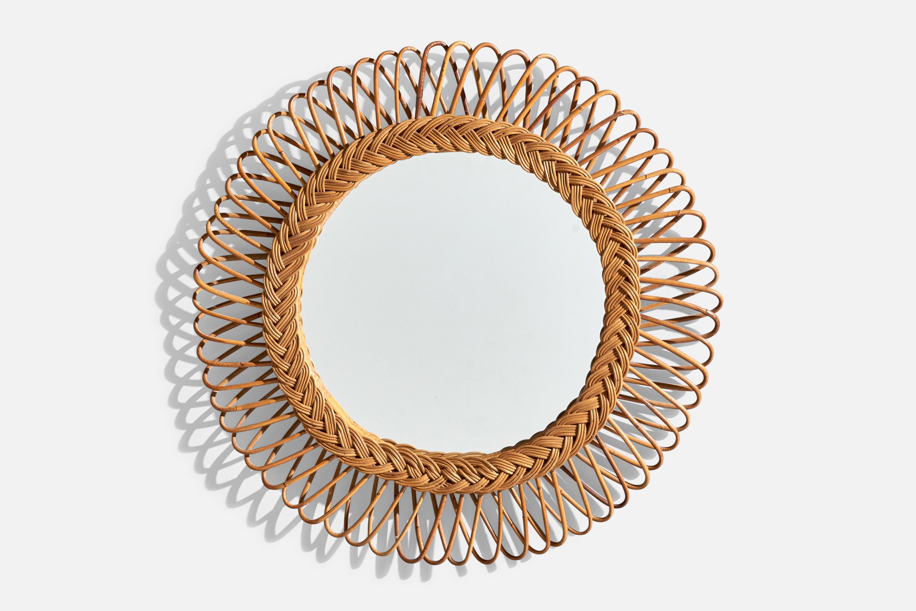 Diseñador italiano, Espejo de pared, ratán, Italia, años 60 Moderno de mediados de siglo en venta