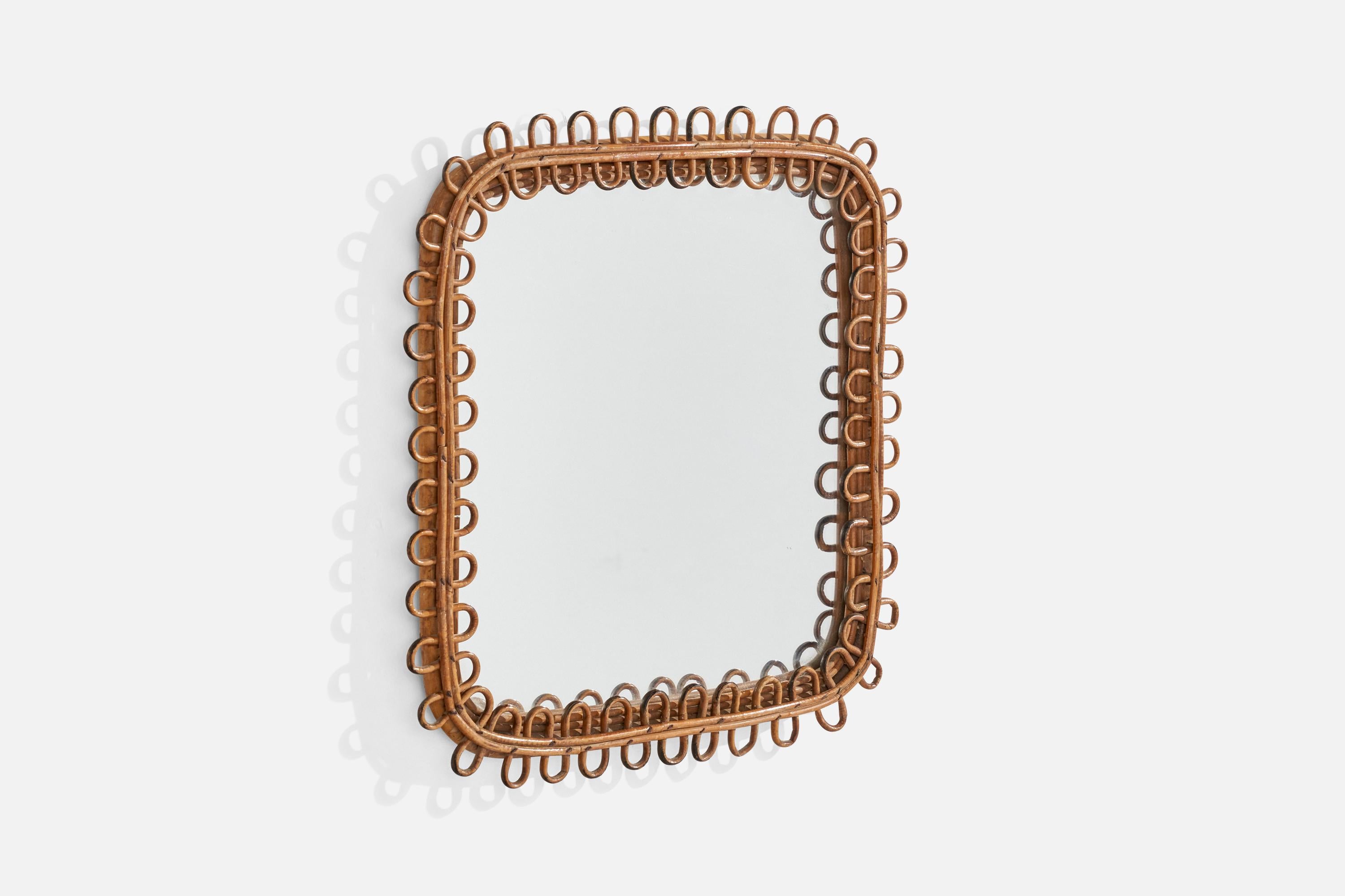 Diseñador italiano, Espejo de pared, ratán, Italia, años 60 Moderno de mediados de siglo en venta