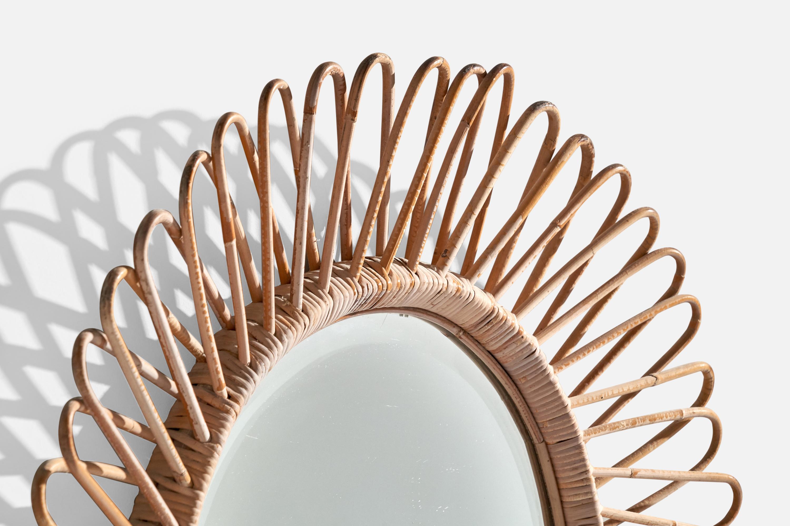 Italiano Specchio da parete di design italiano, Rattan, Italia, anni '60 in vendita
