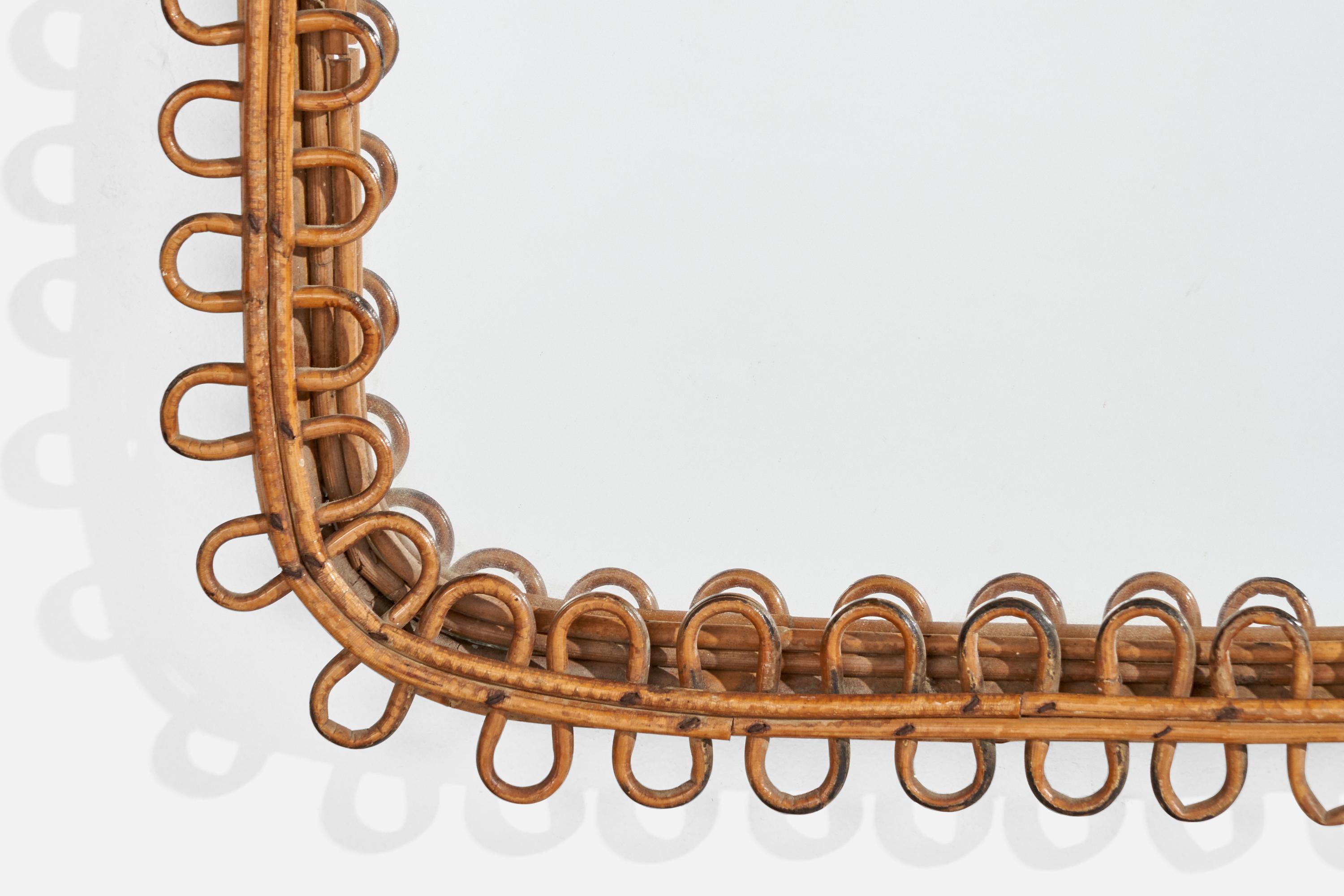 Diseñador italiano, Espejo de pared, ratán, Italia, años 60 en Bueno estado para la venta en High Point, NC