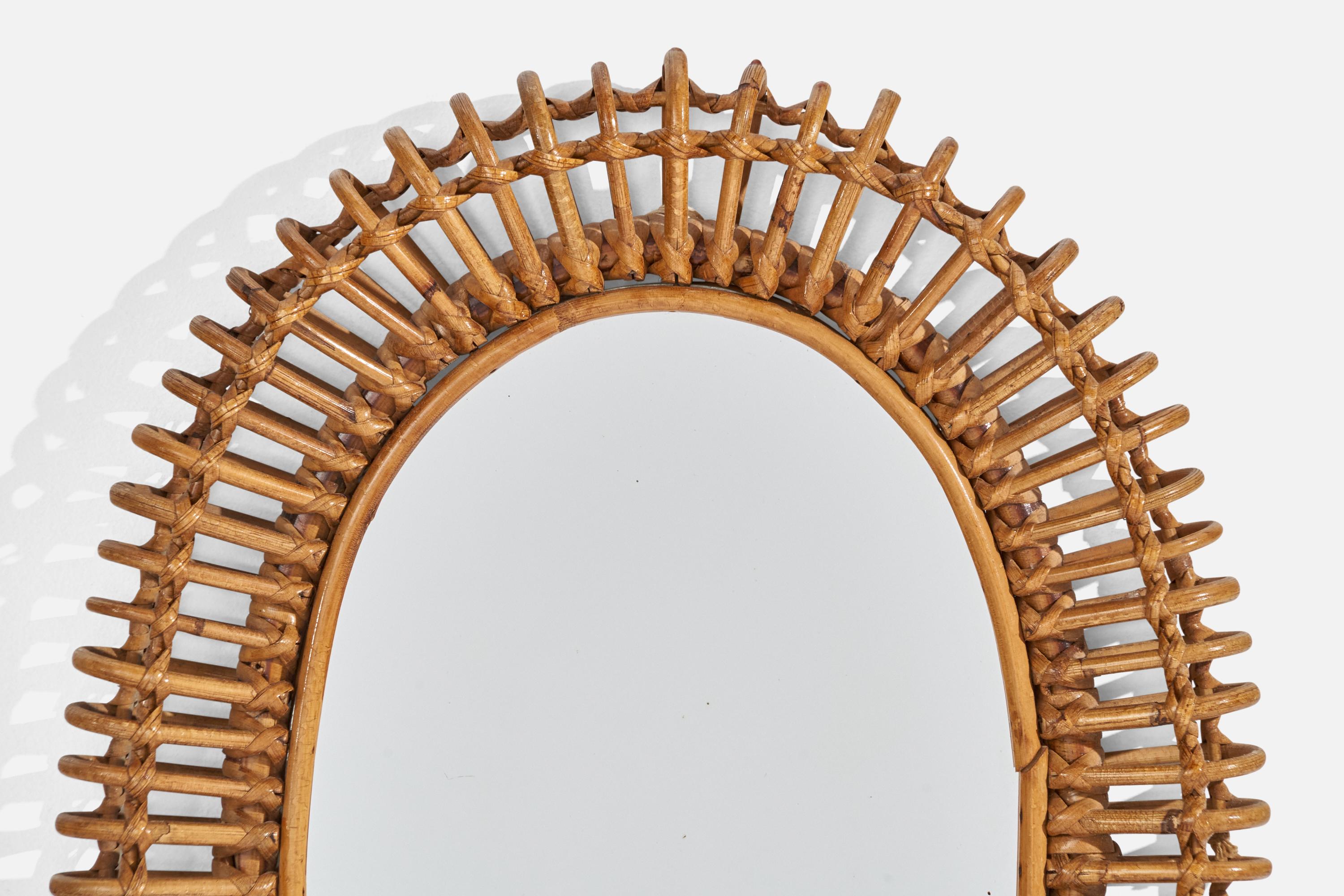Diseñador italiano, espejo de pared, ratán, espejo de cristal, Italia, años 1950 Italiano en venta