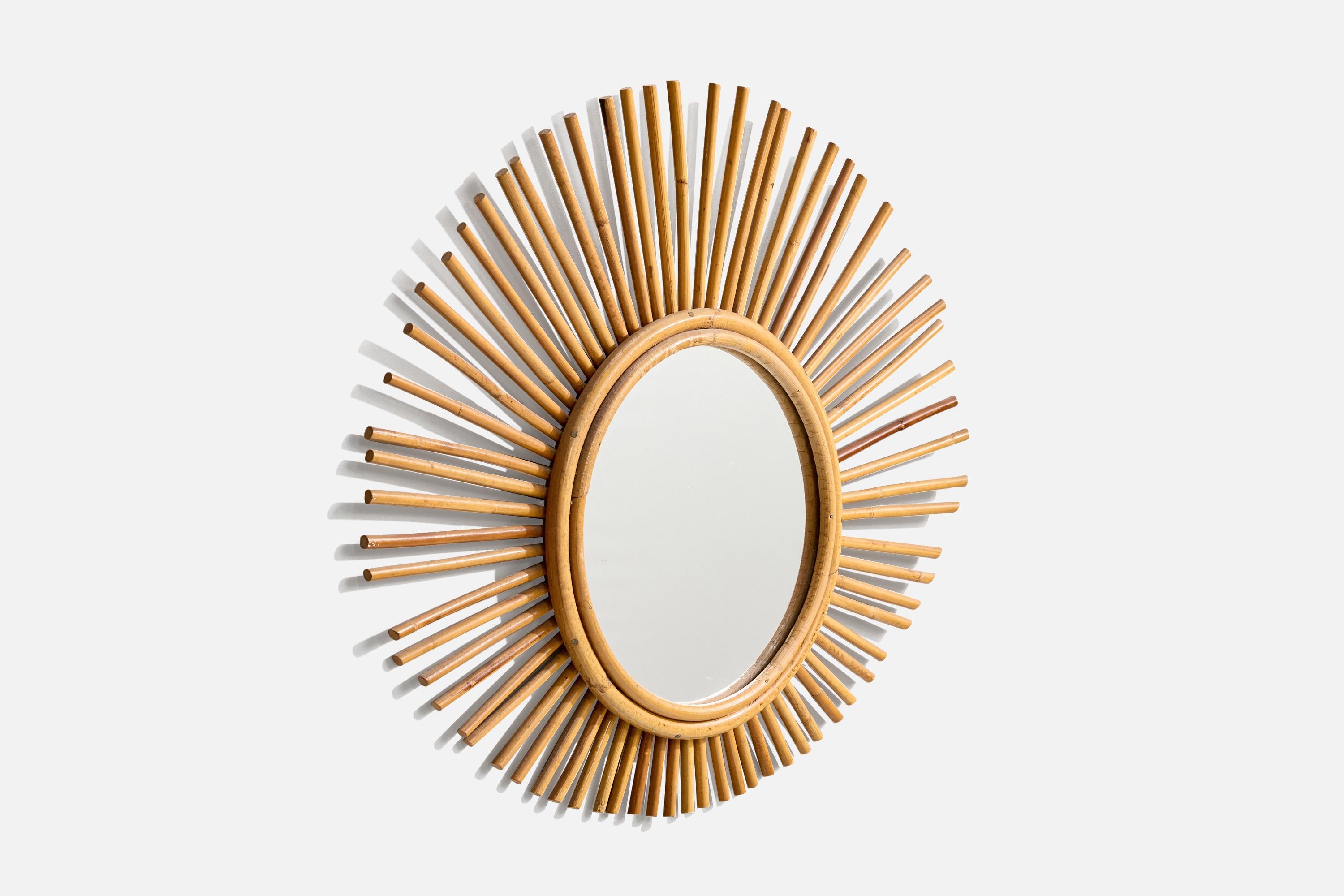 Mid-Century Modern Miroir mural de designer italien, rotin, miroir en verre, Italie, c.1960s en vente