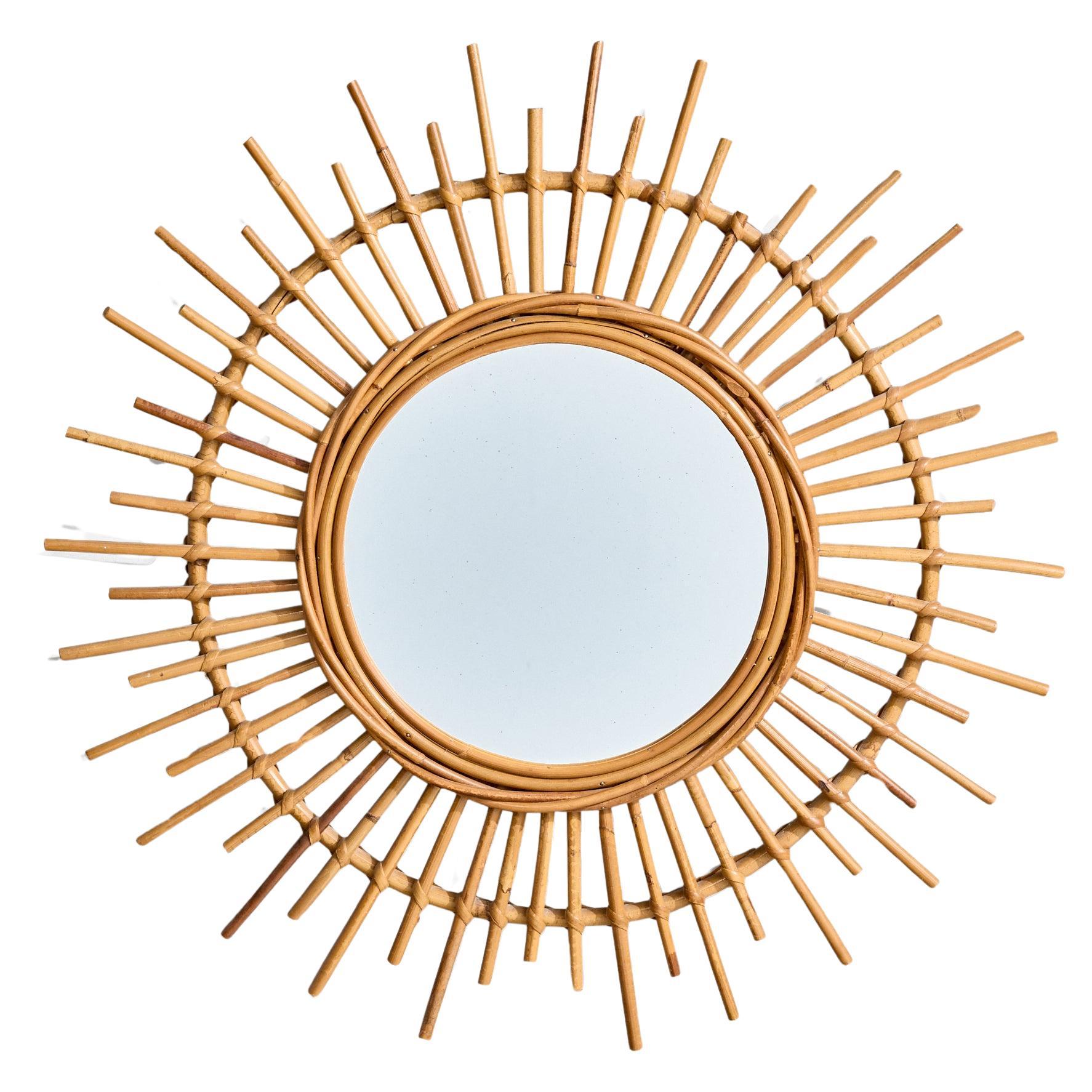 Designer italien, miroir mural, rotin, miroir en verre, Italie, années 1960