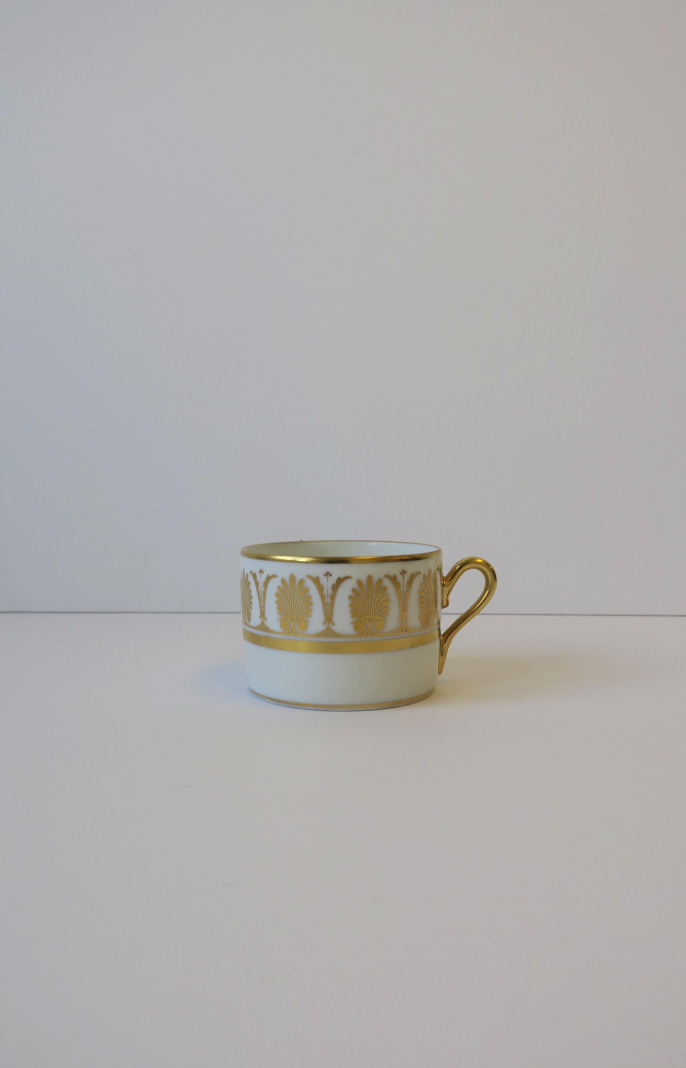 Glazed Richard Ginori Italian White & Gold Coffee or Tea Cup, circa 1960s, 8 Avail For Sale