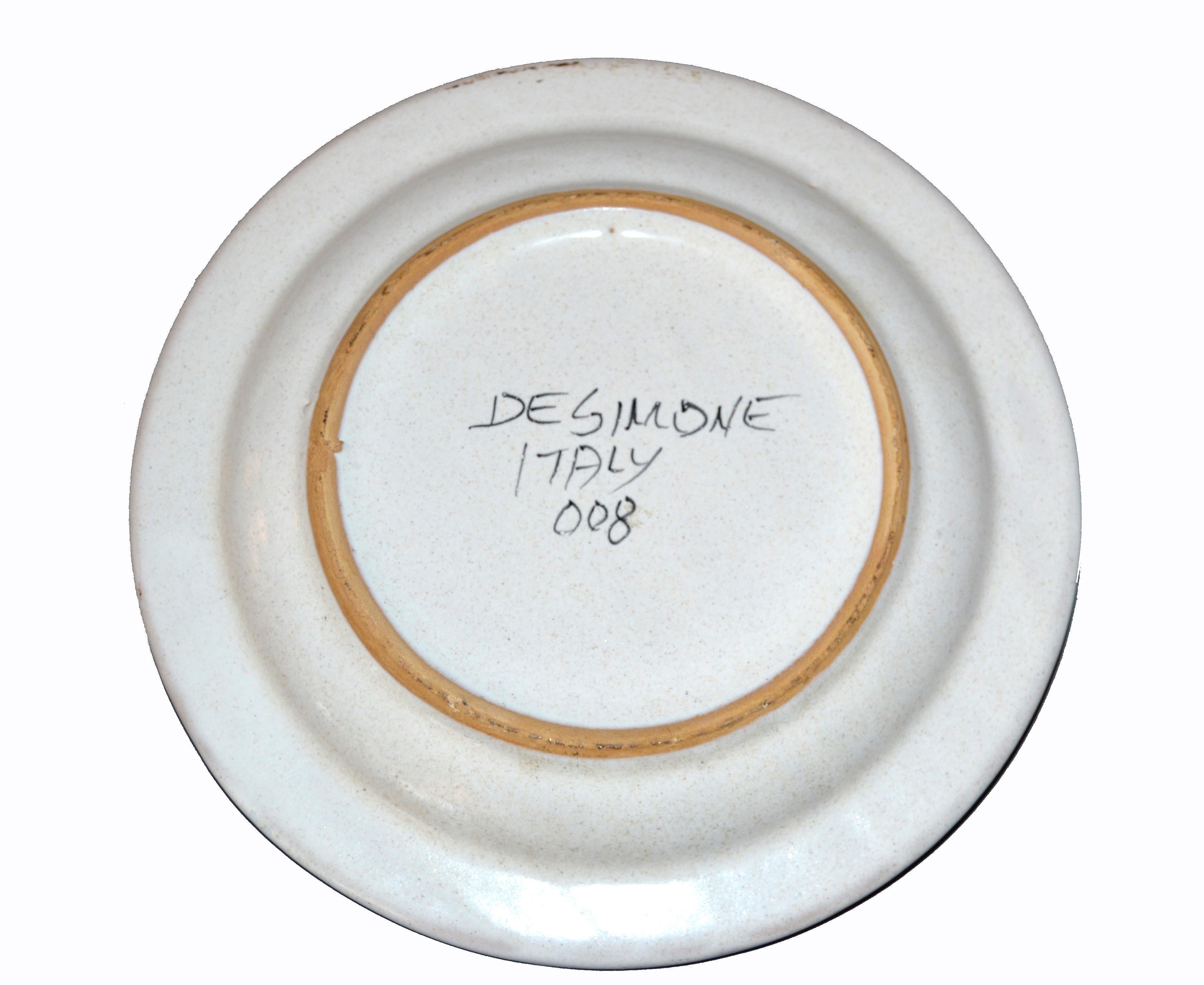 Italienische handbemalte Desimone-Keramik, runder Dekoteller, Fischerhandwerk, Netzguss im Zustand „Gut“ im Angebot in Miami, FL