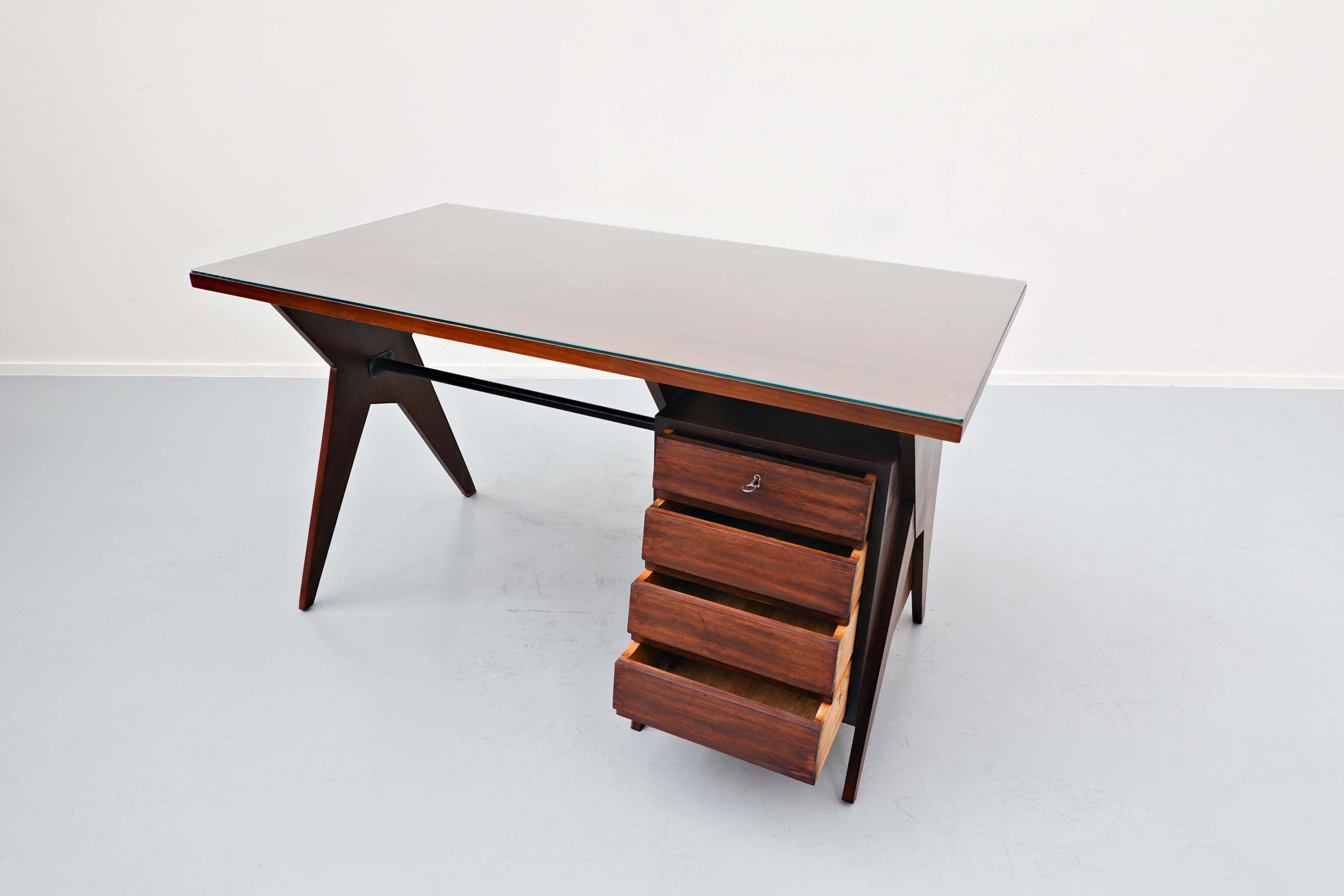 Italian Desk, 1950s In Good Condition In Brussels, BE