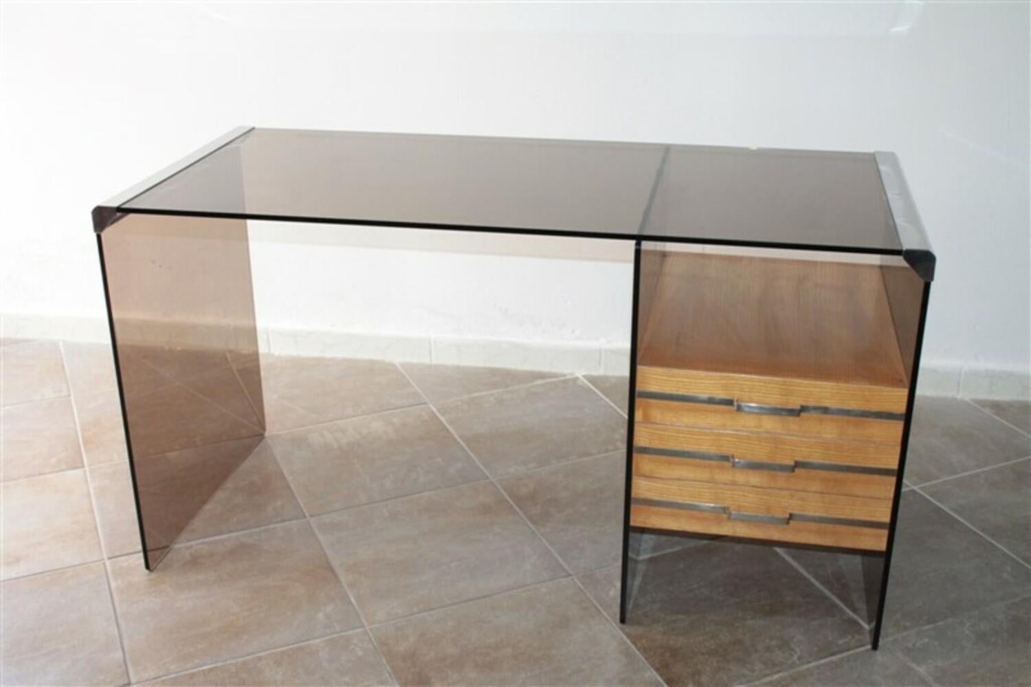 Rare desk 1970s grey glass with drawers by Gallotti & Radice.