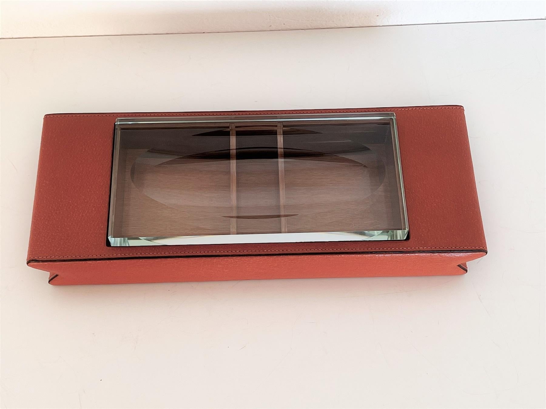 Boîte de bureau italienne en cuir et verre taillé, 1970 en vente 7