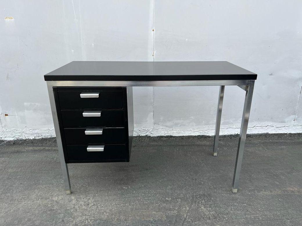 Anonima Castelli desk from 1960 s. The drawers that slides from left to right makes this Italian desk special. Please look at the photos.
Inside the desk leg H 25 W 19.