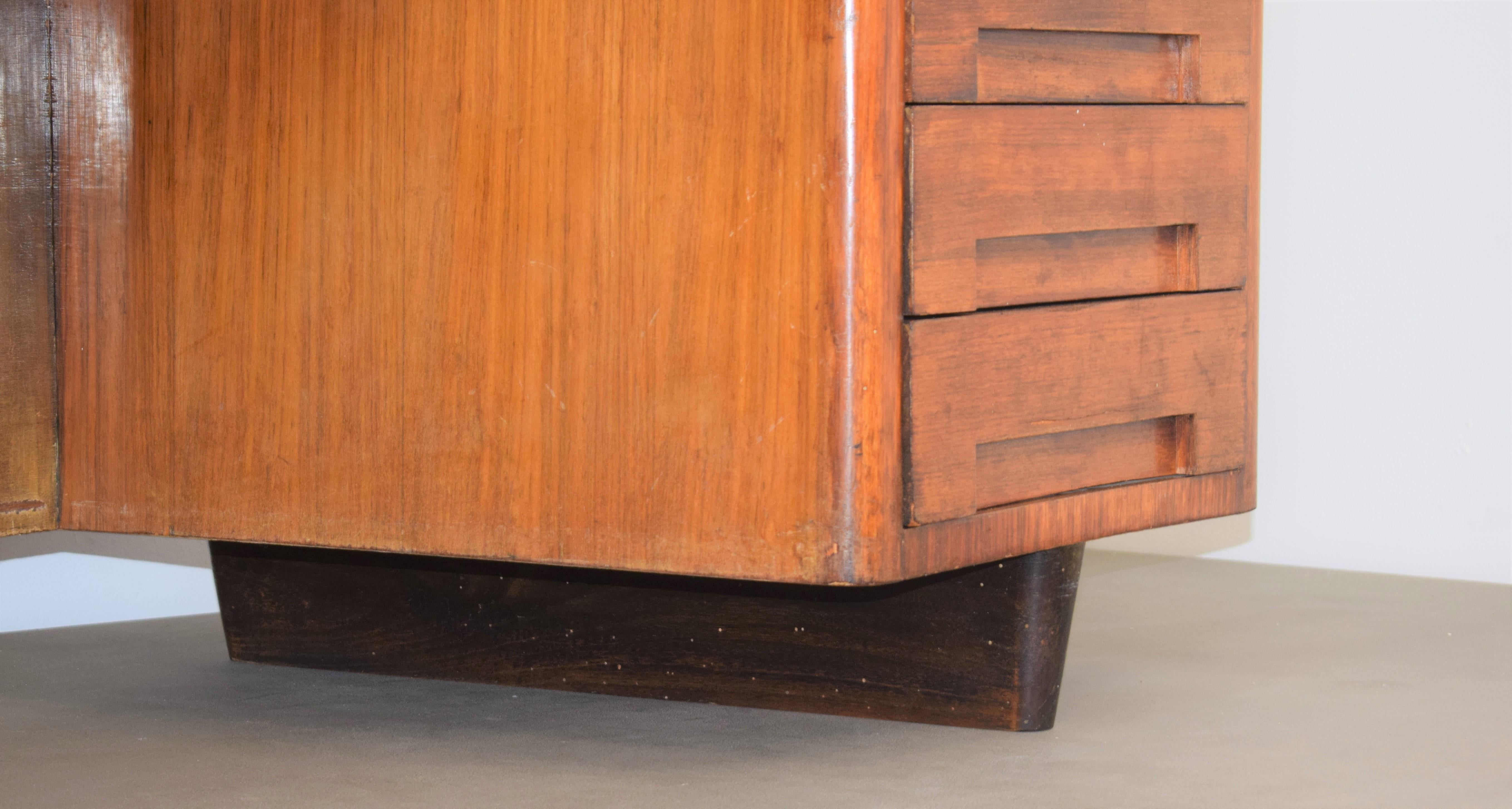 Italian Desk by Gio Ponti Attributed, 1950s For Sale 4