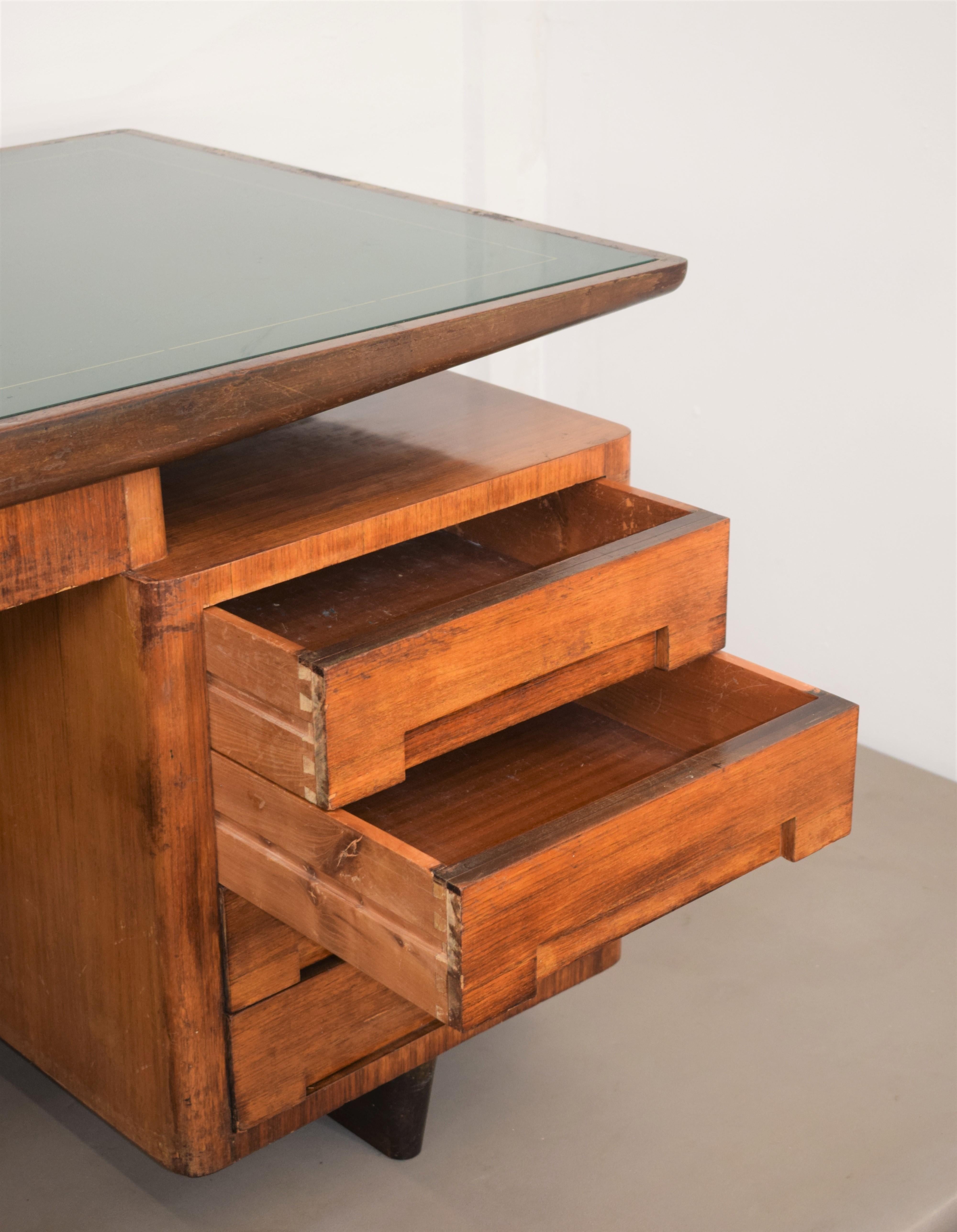 Italian Desk by Gio Ponti Attributed, 1950s For Sale 1
