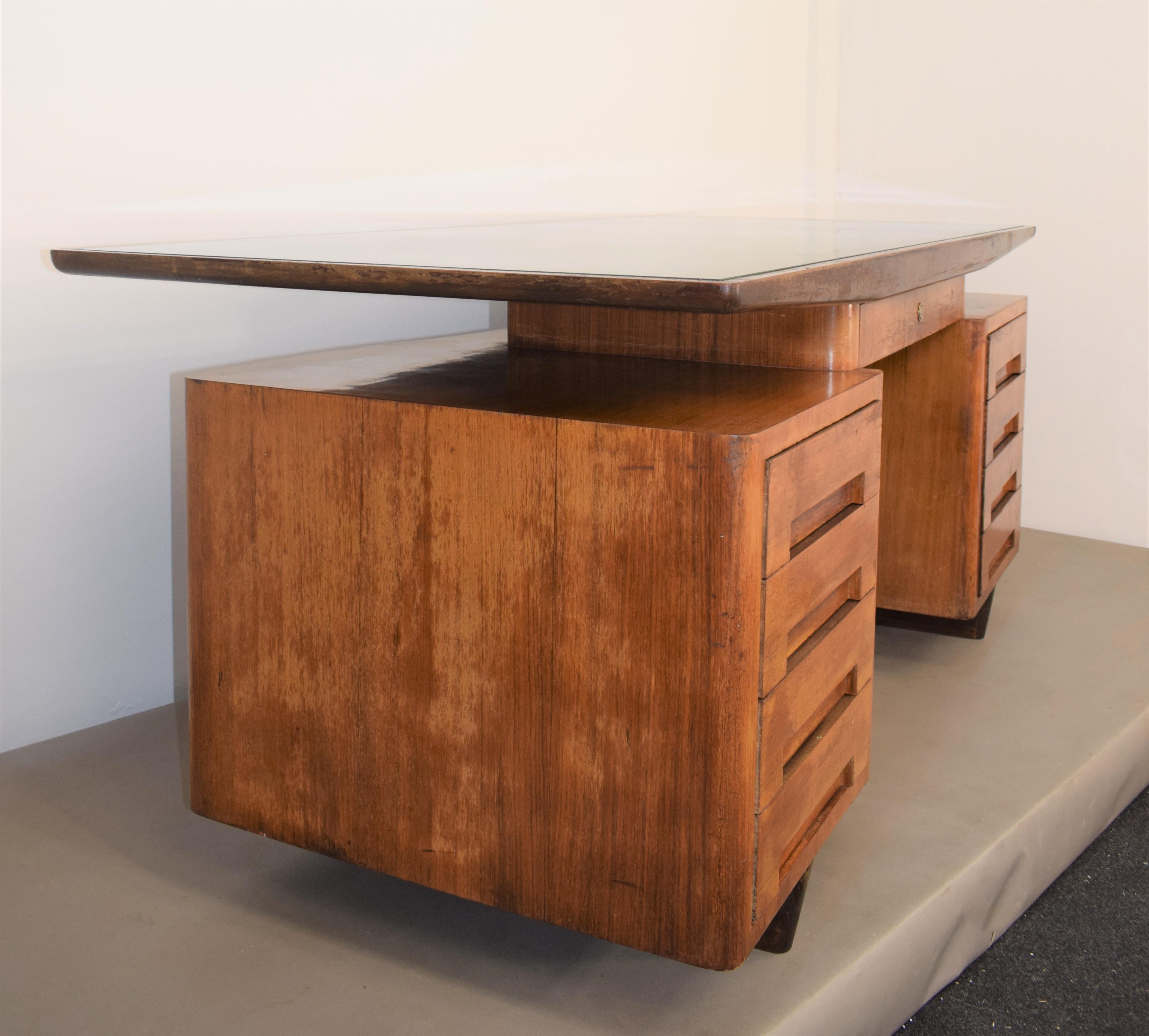 Italian Desk by Gio Ponti Attributed, 1950s For Sale 3