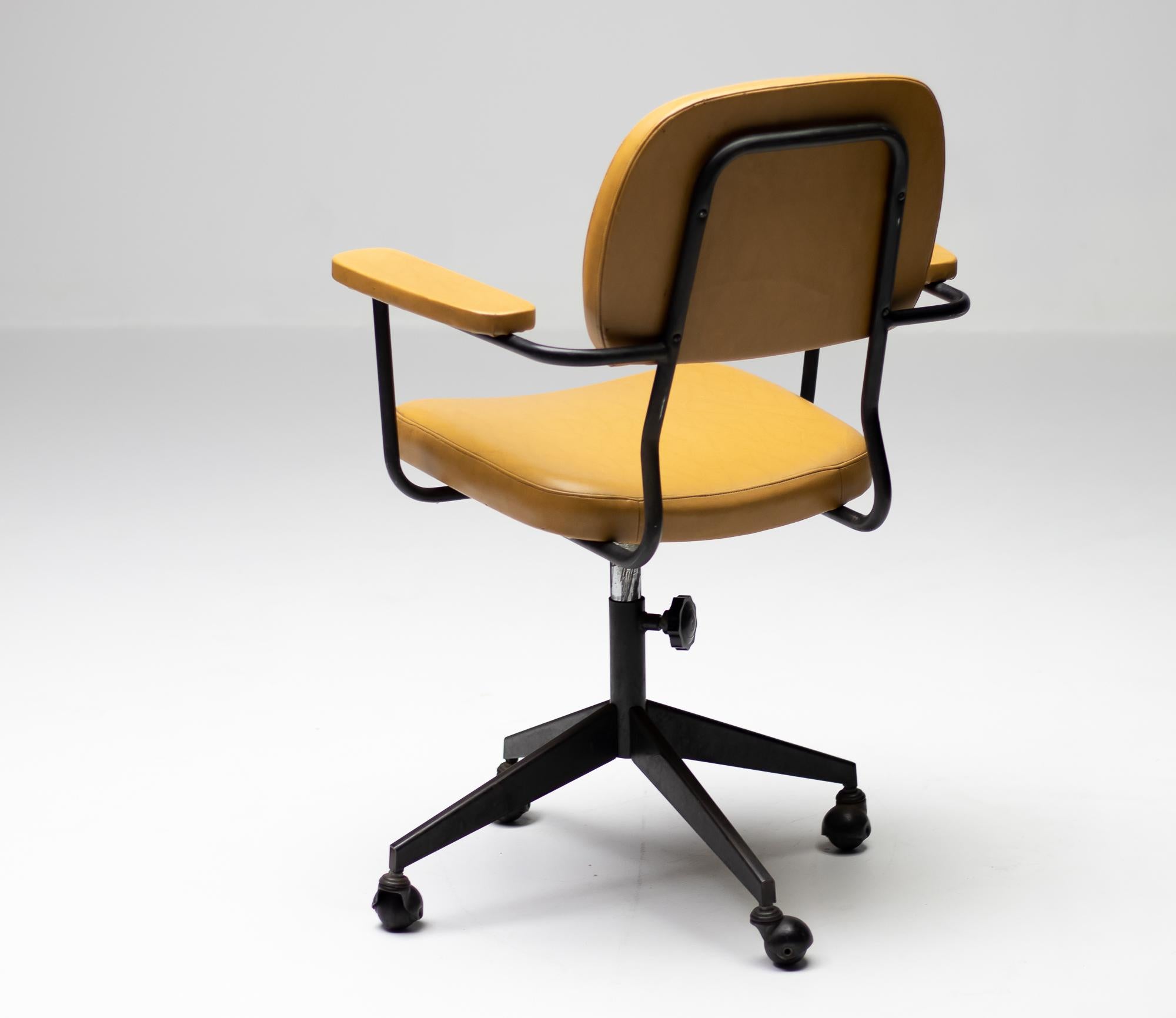 Italian Desk Chair 5