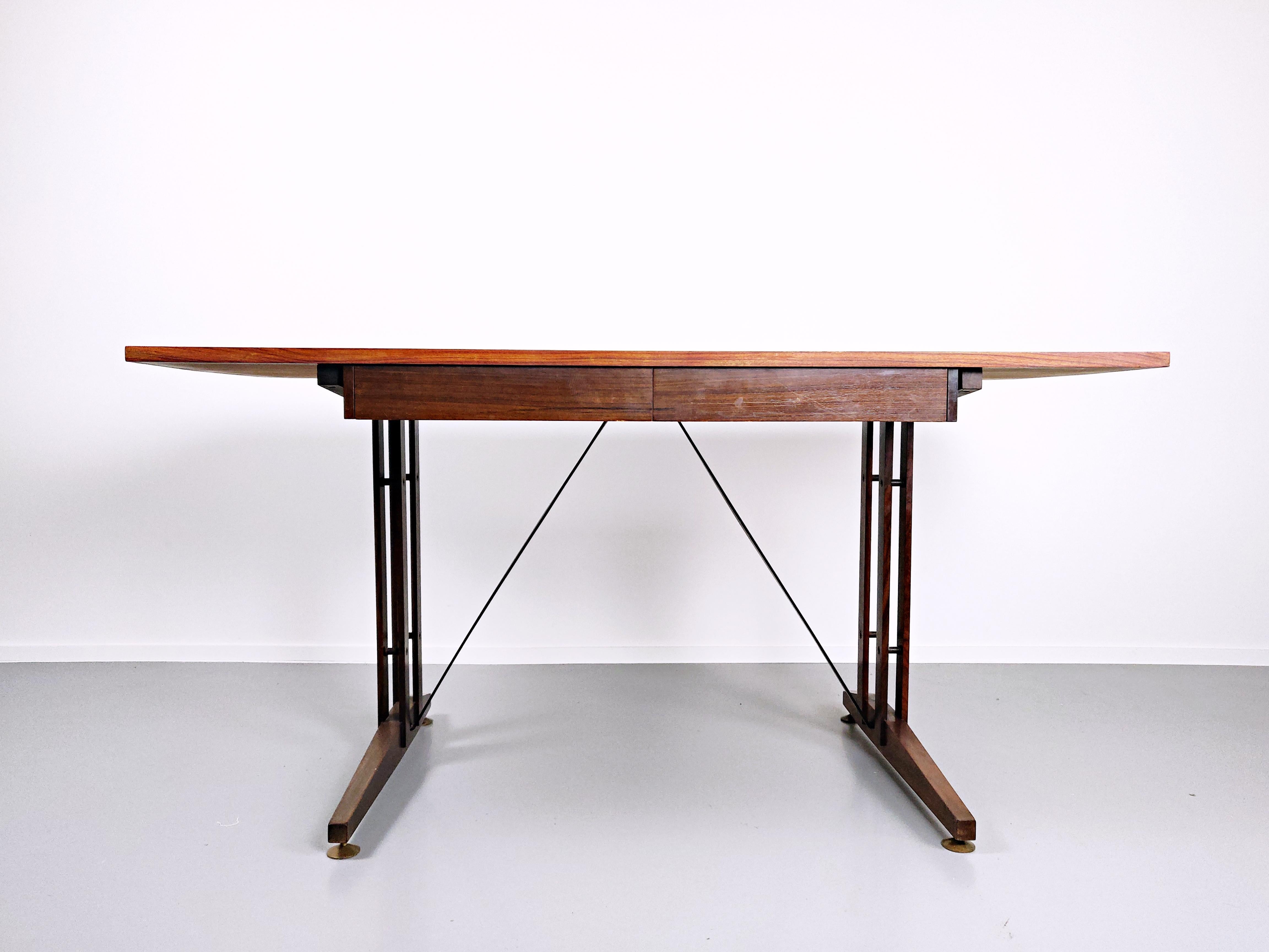 Mid-Century Modern Italian Desk, circa 1960 In Good Condition In Brussels, BE