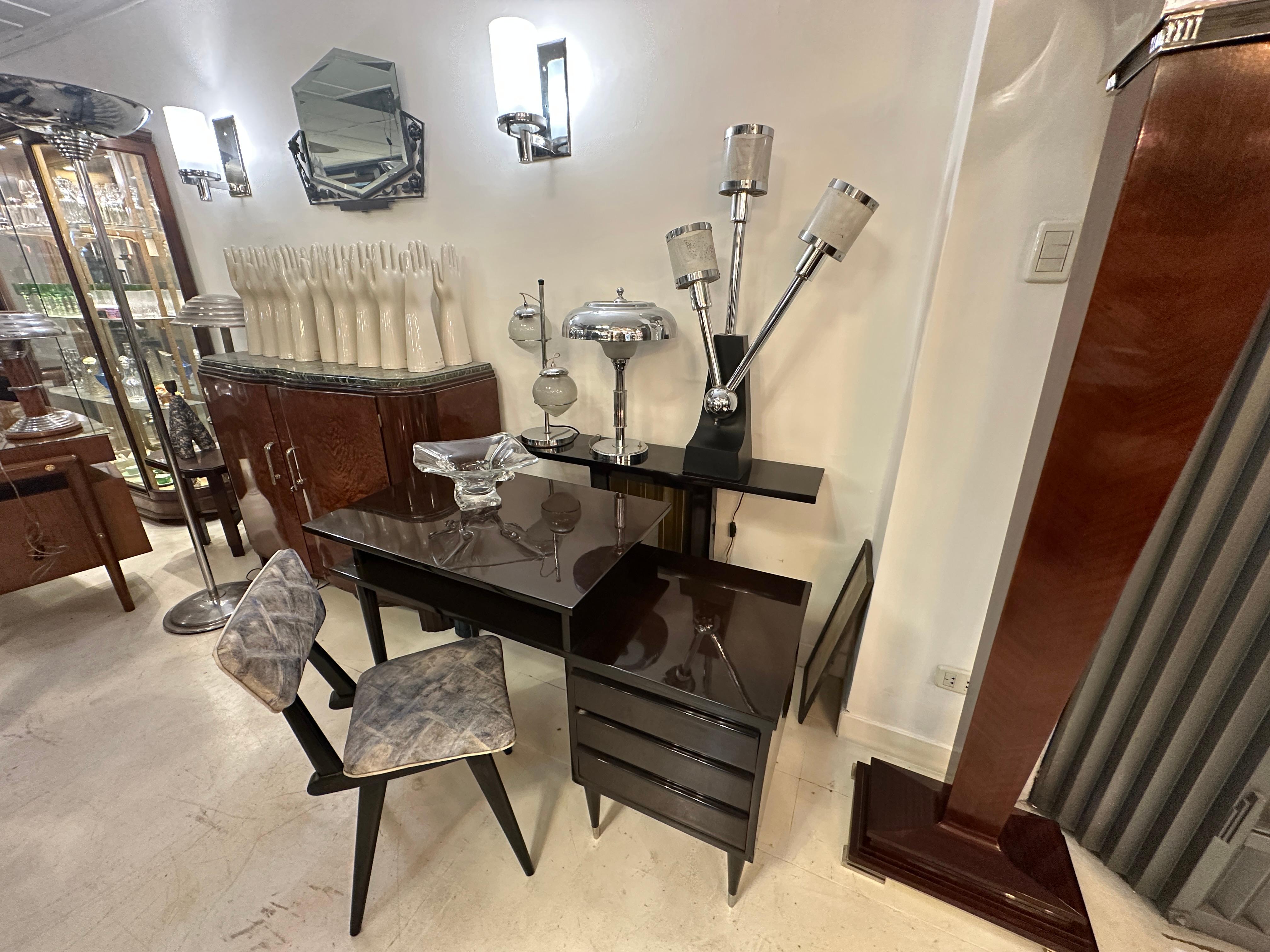 Italian Desk from the 60s For Sale 7