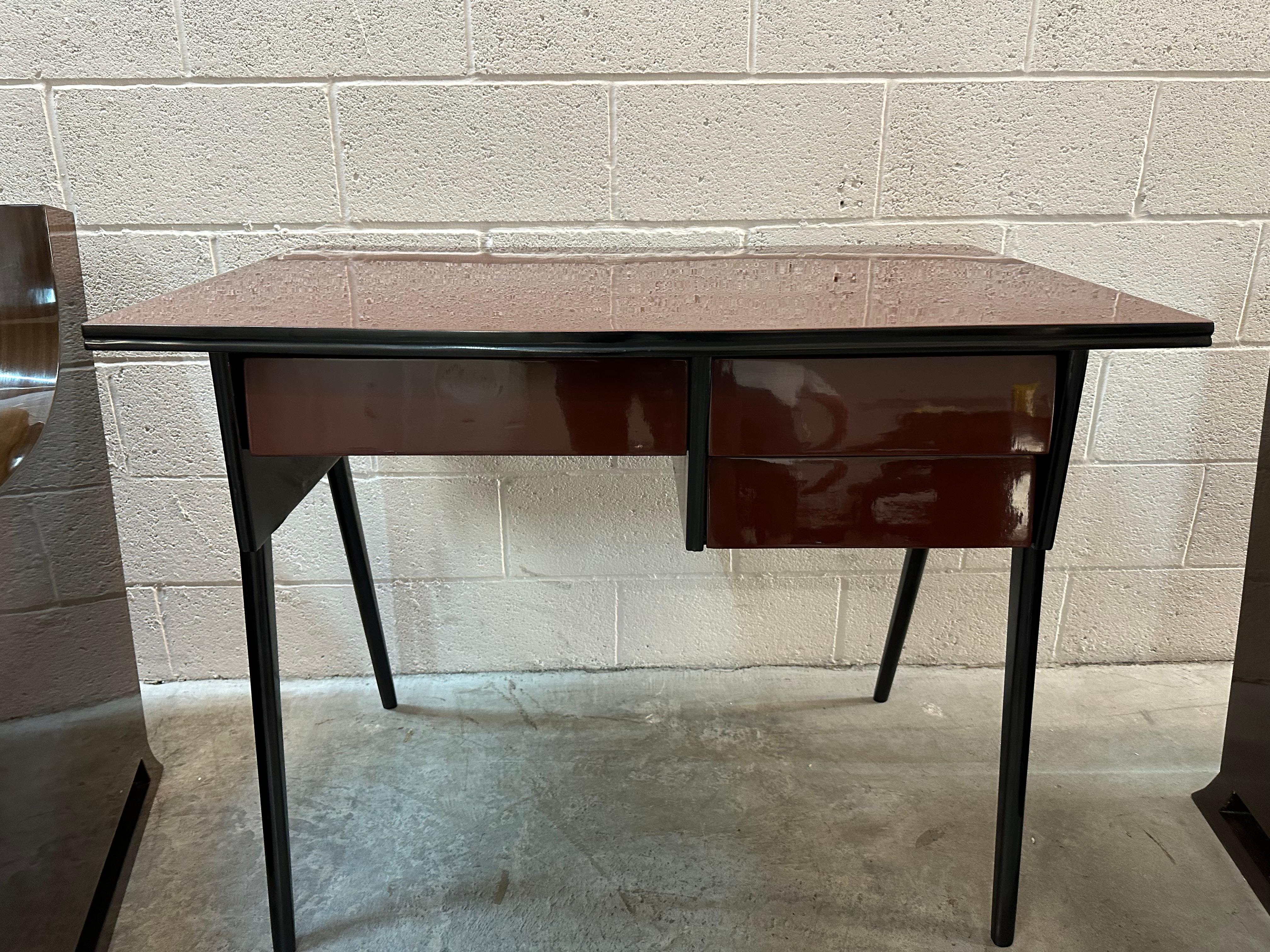 Italian Desk from the 60s For Sale 10