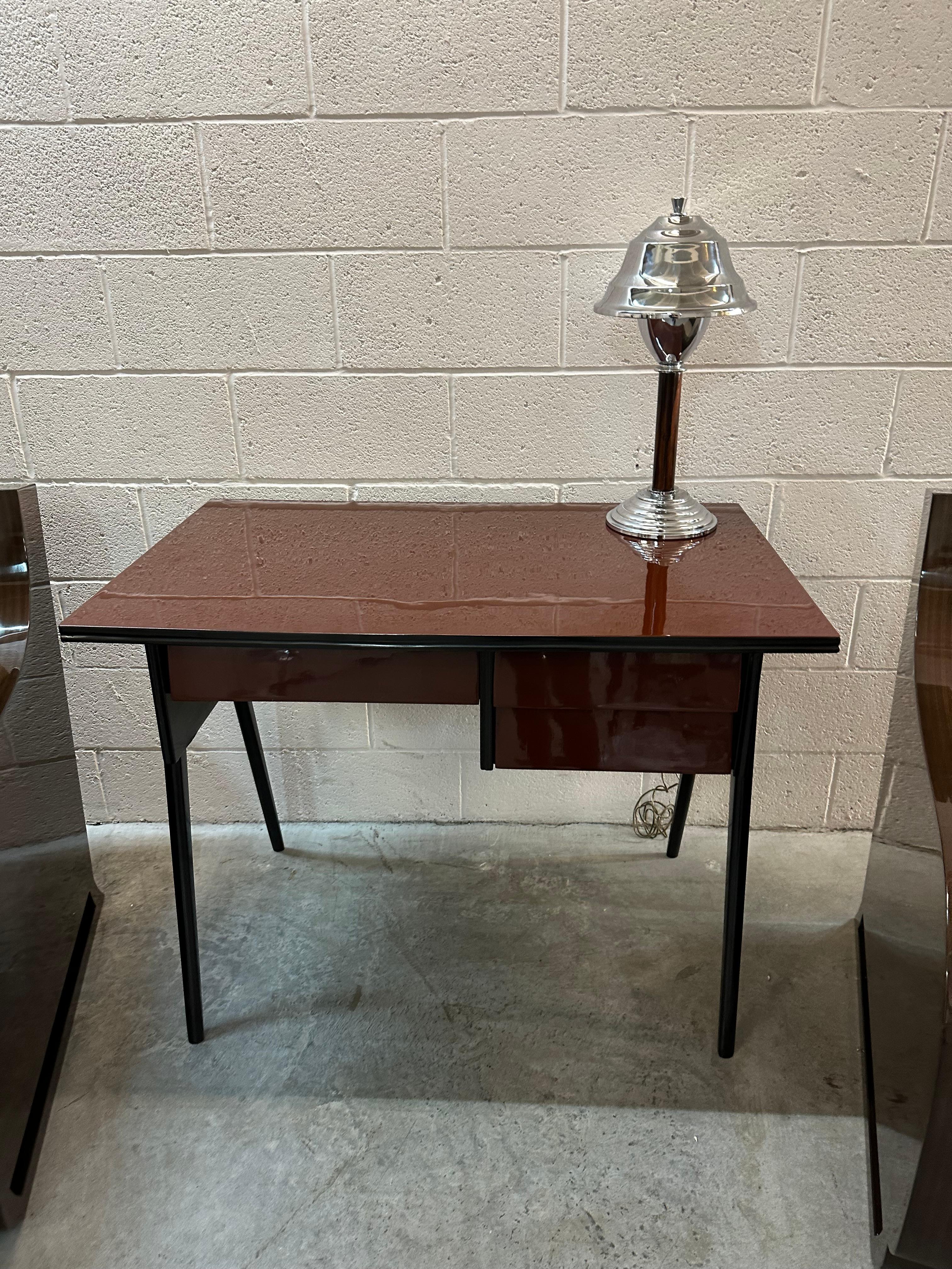 Italian Desk from the 60s For Sale 1