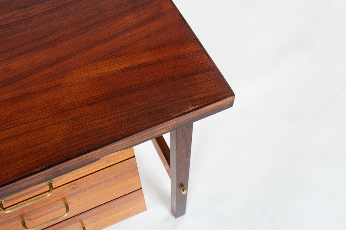 Scrivania italiana in palissandro e ottone 1960 in vendita 6
