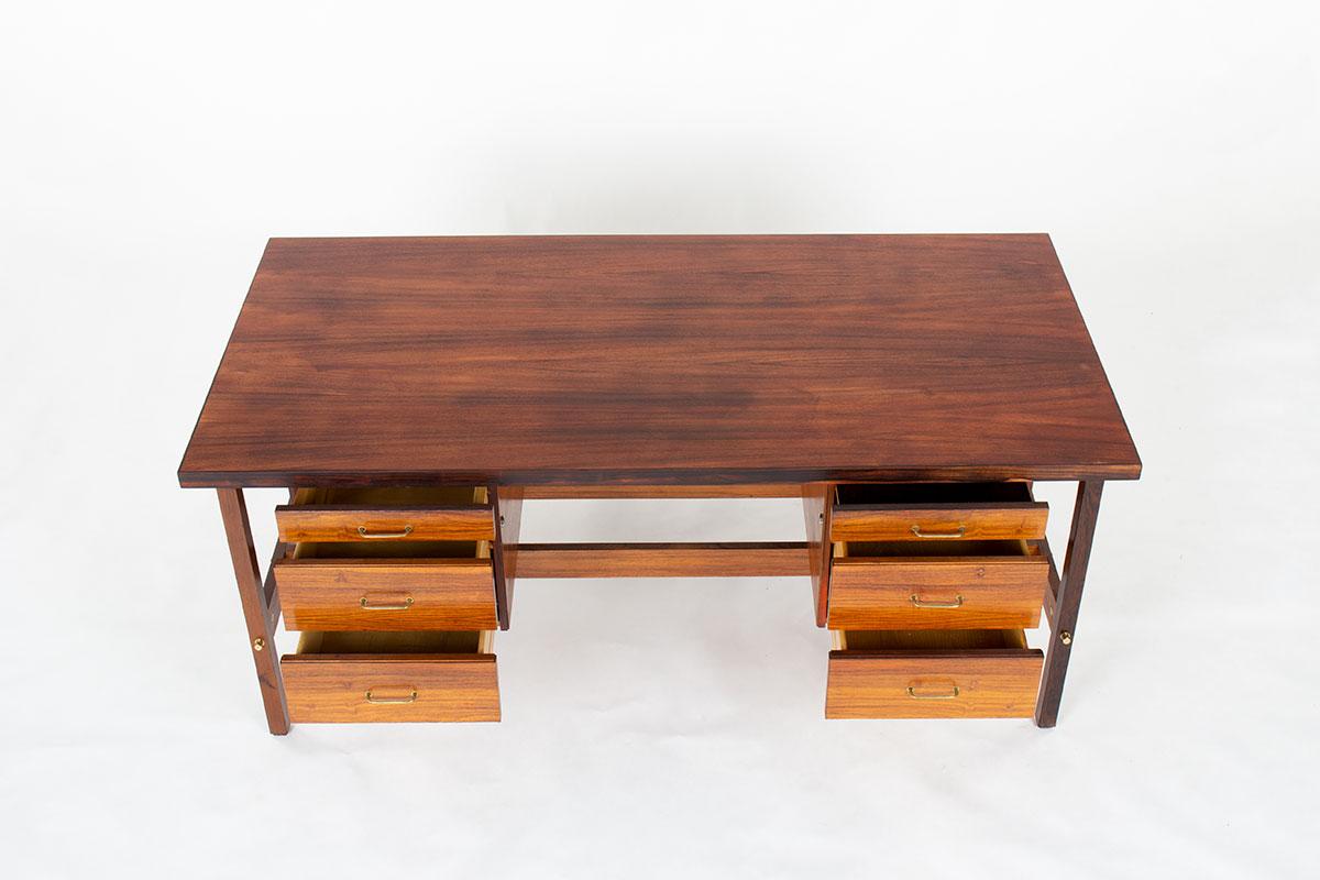 Ottone Scrivania italiana in palissandro e ottone 1960 in vendita