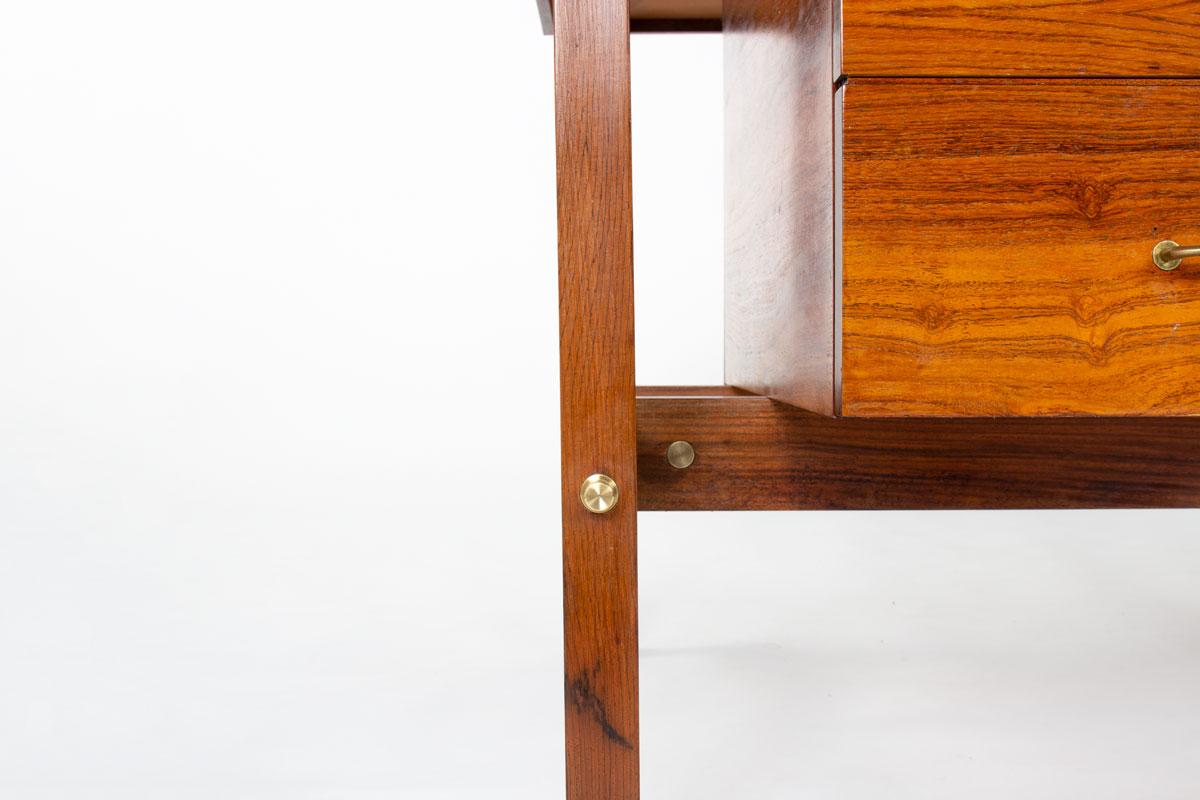 Scrivania italiana in palissandro e ottone 1960 in vendita 2