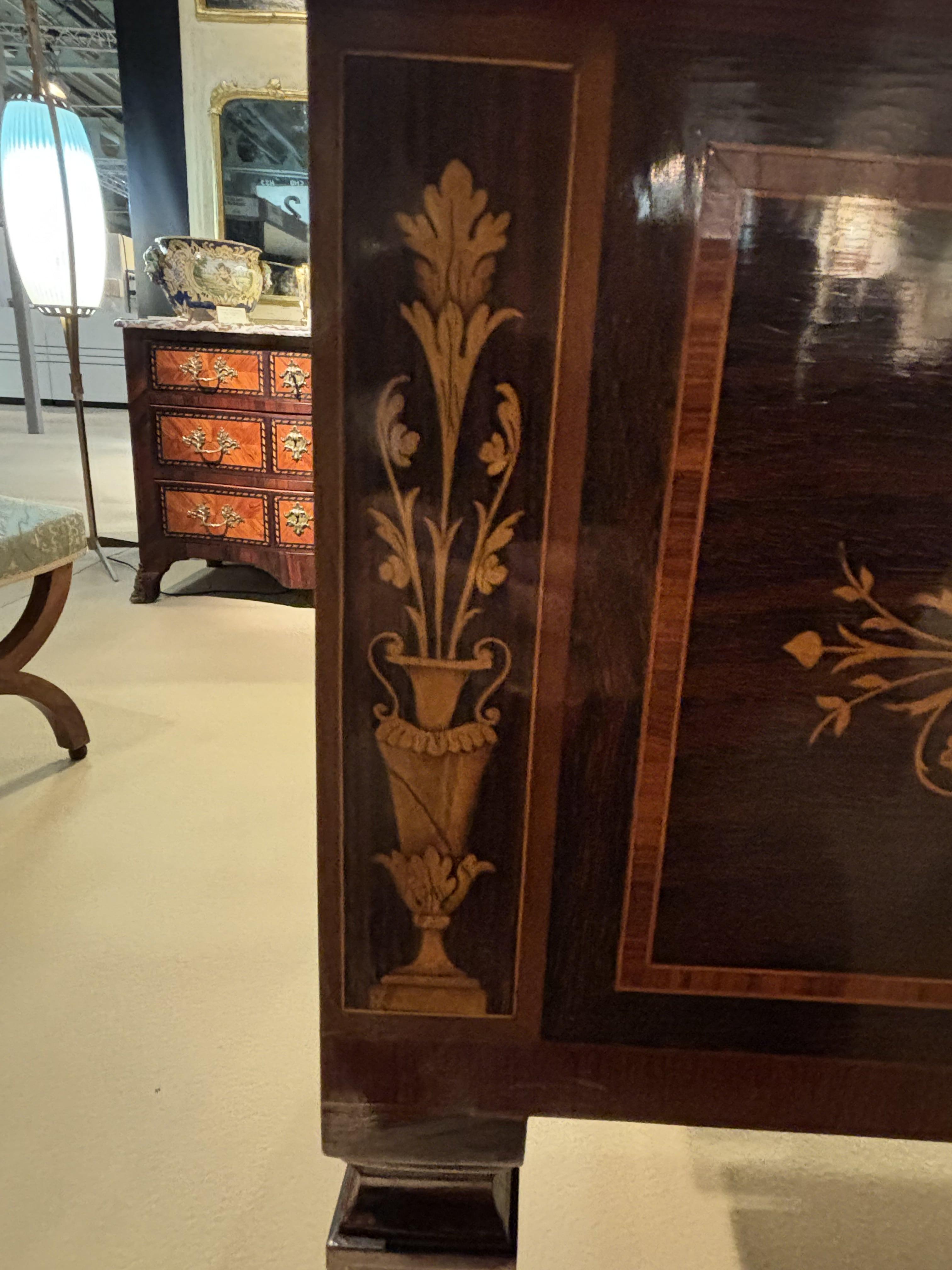 Italian Desk In The Giuseppe Maggiolini Style - 20th Century For Sale 4
