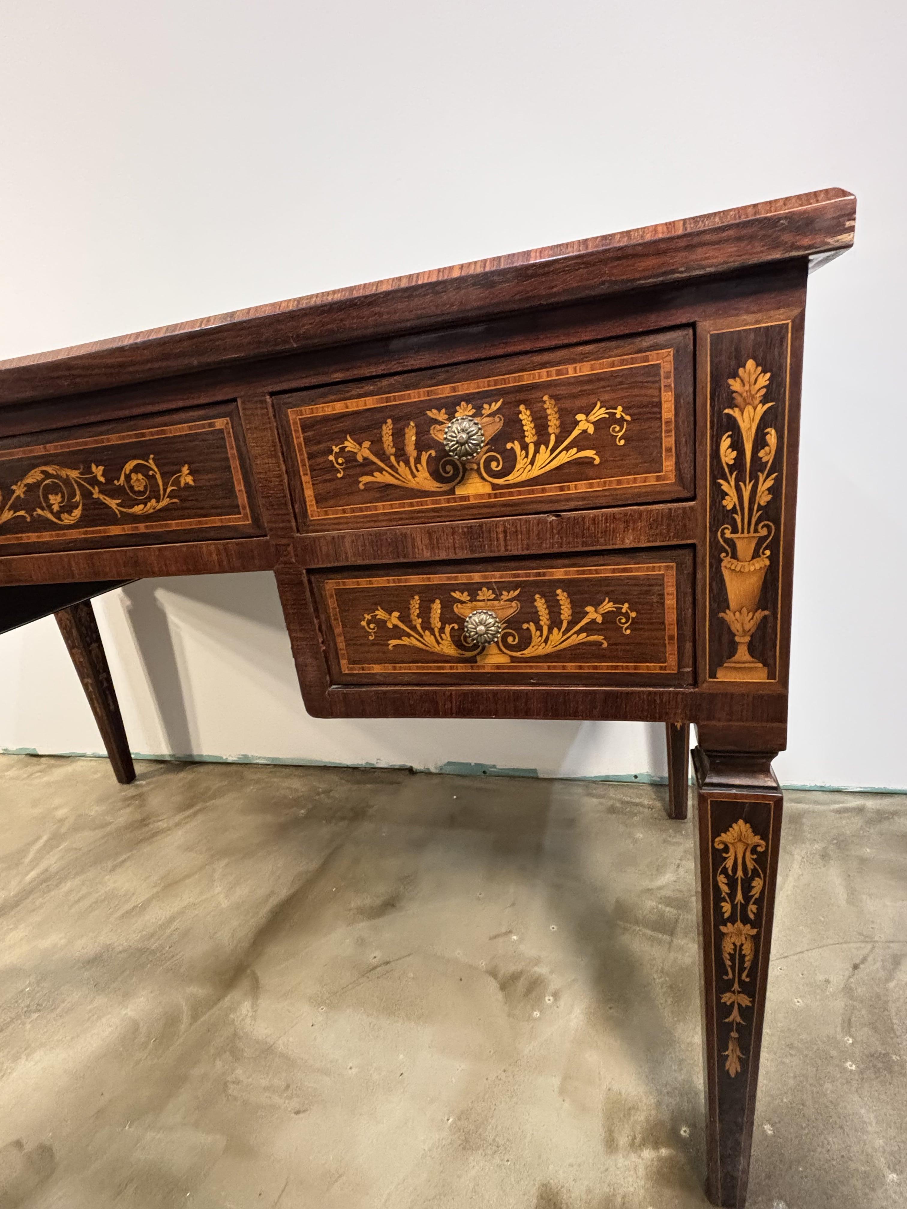 Italian Desk In The Giuseppe Maggiolini Style - 20th Century For Sale 11