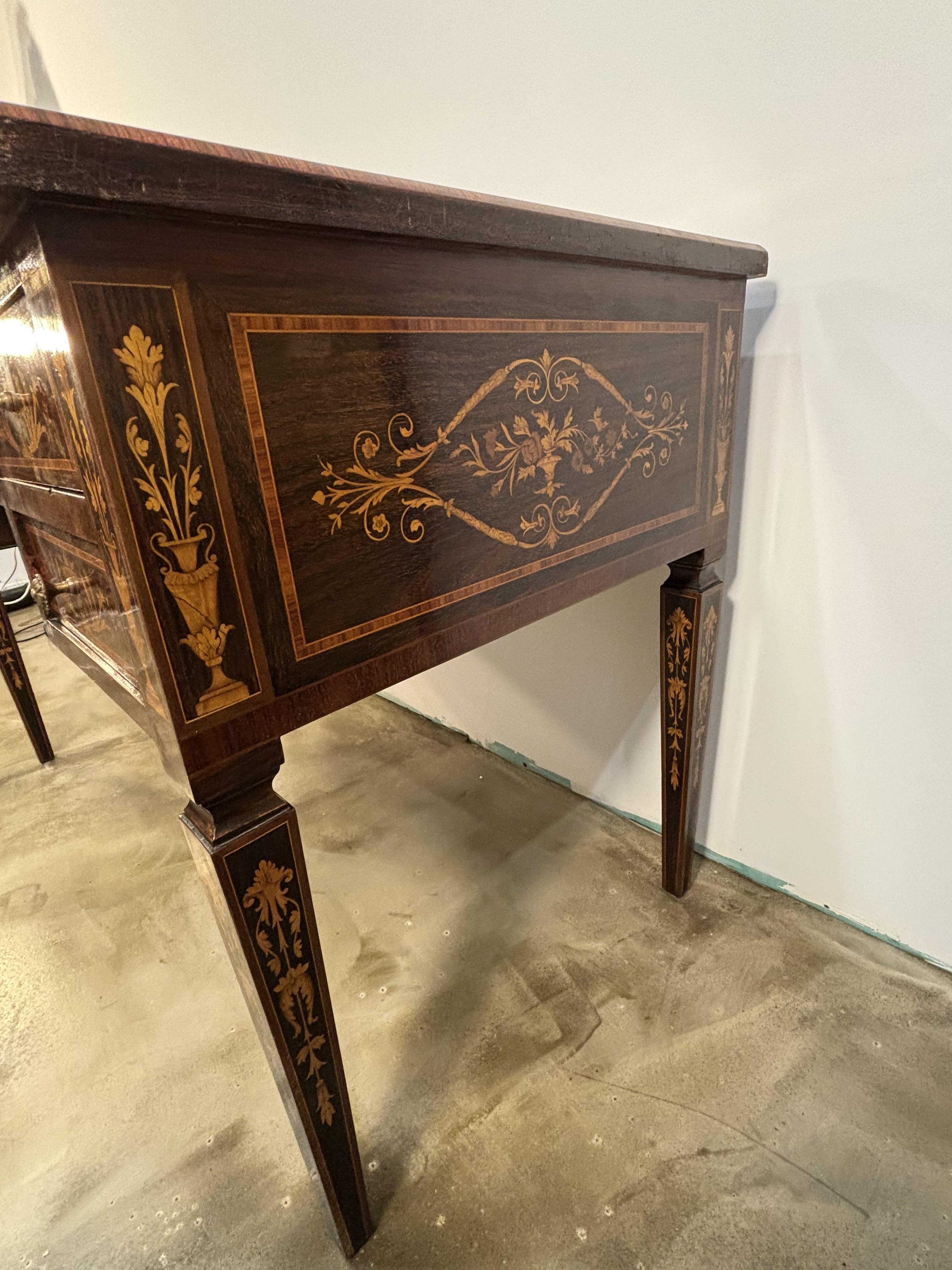 Italian Desk In The Giuseppe Maggiolini Style - 20th Century For Sale 12