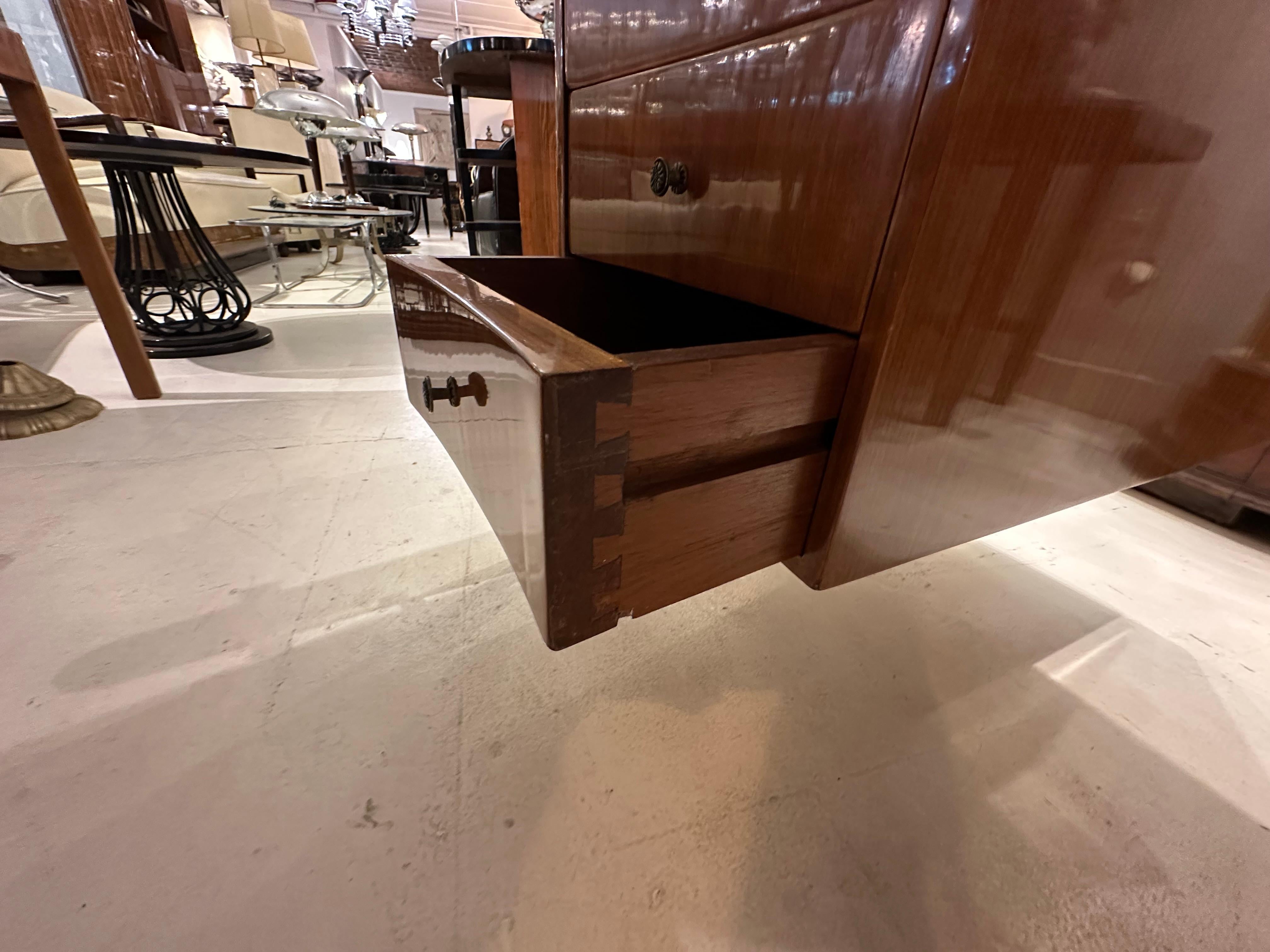 Scrivania italiana in Wood degli anni '70 in vendita 9