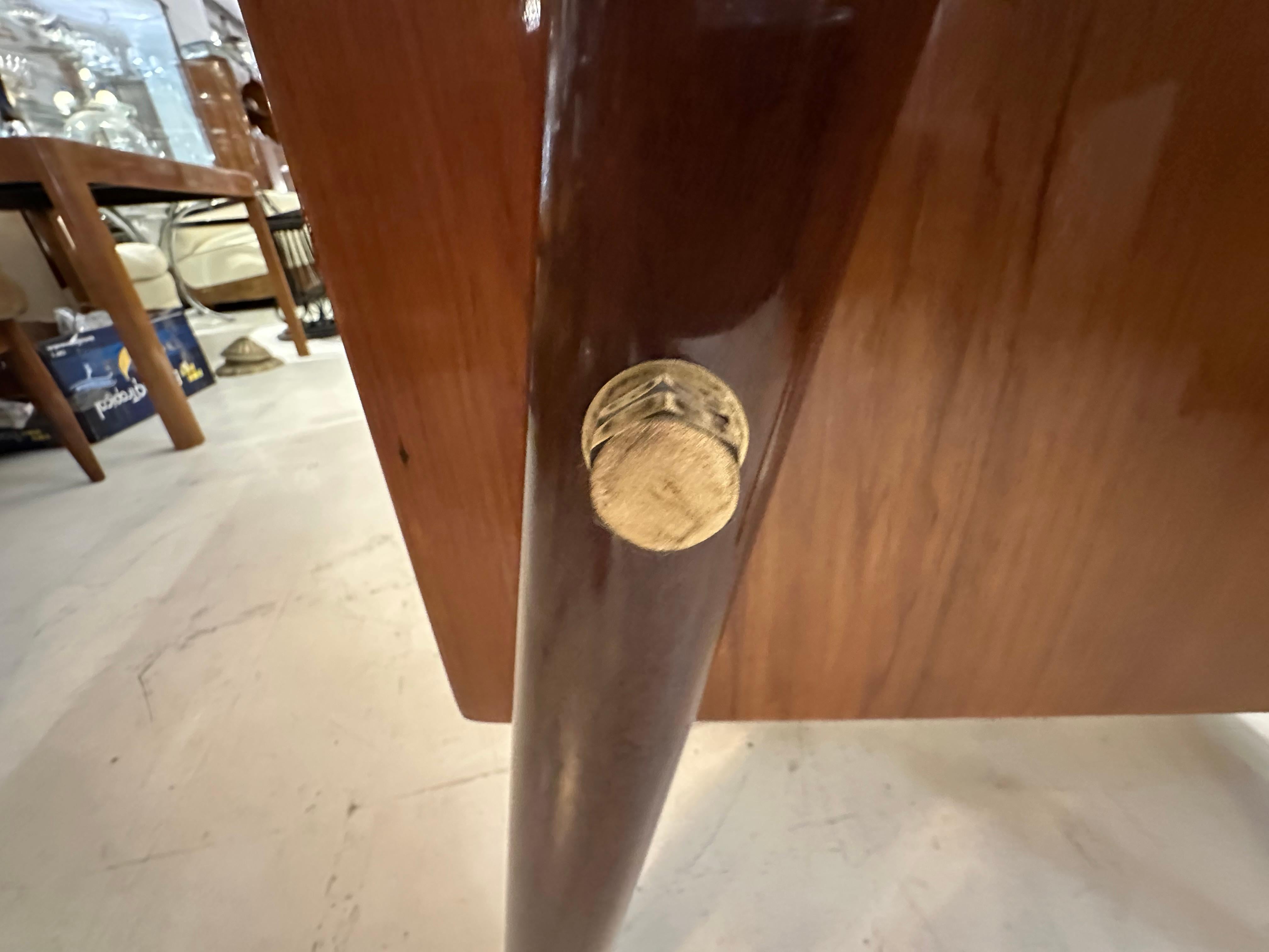 Fine XX secolo Scrivania italiana in Wood degli anni '70 in vendita
