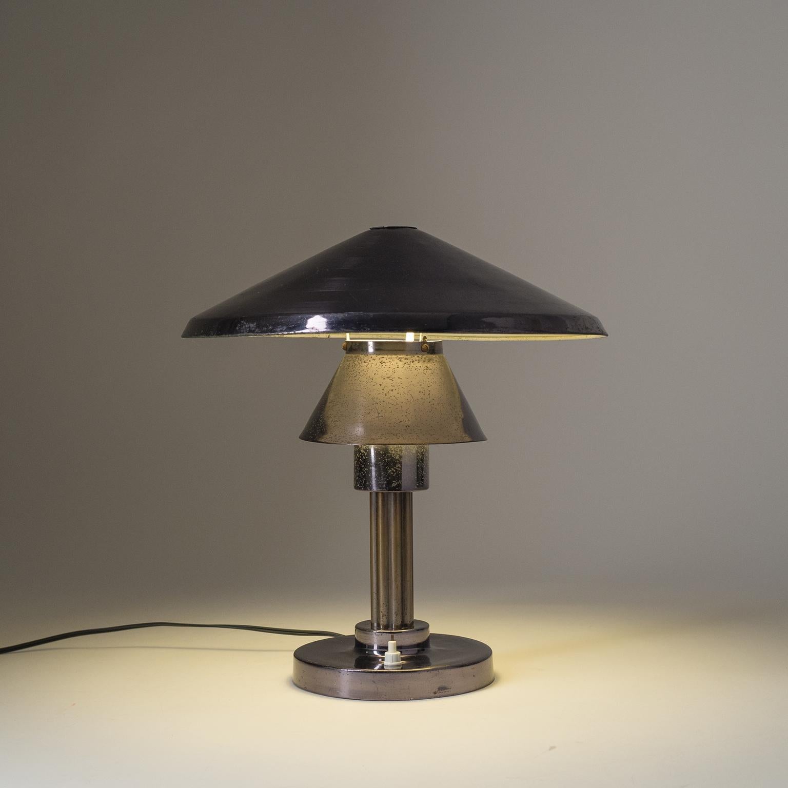 Italian Desk Lamp, 1950s, Patinated Nickel For Sale 8
