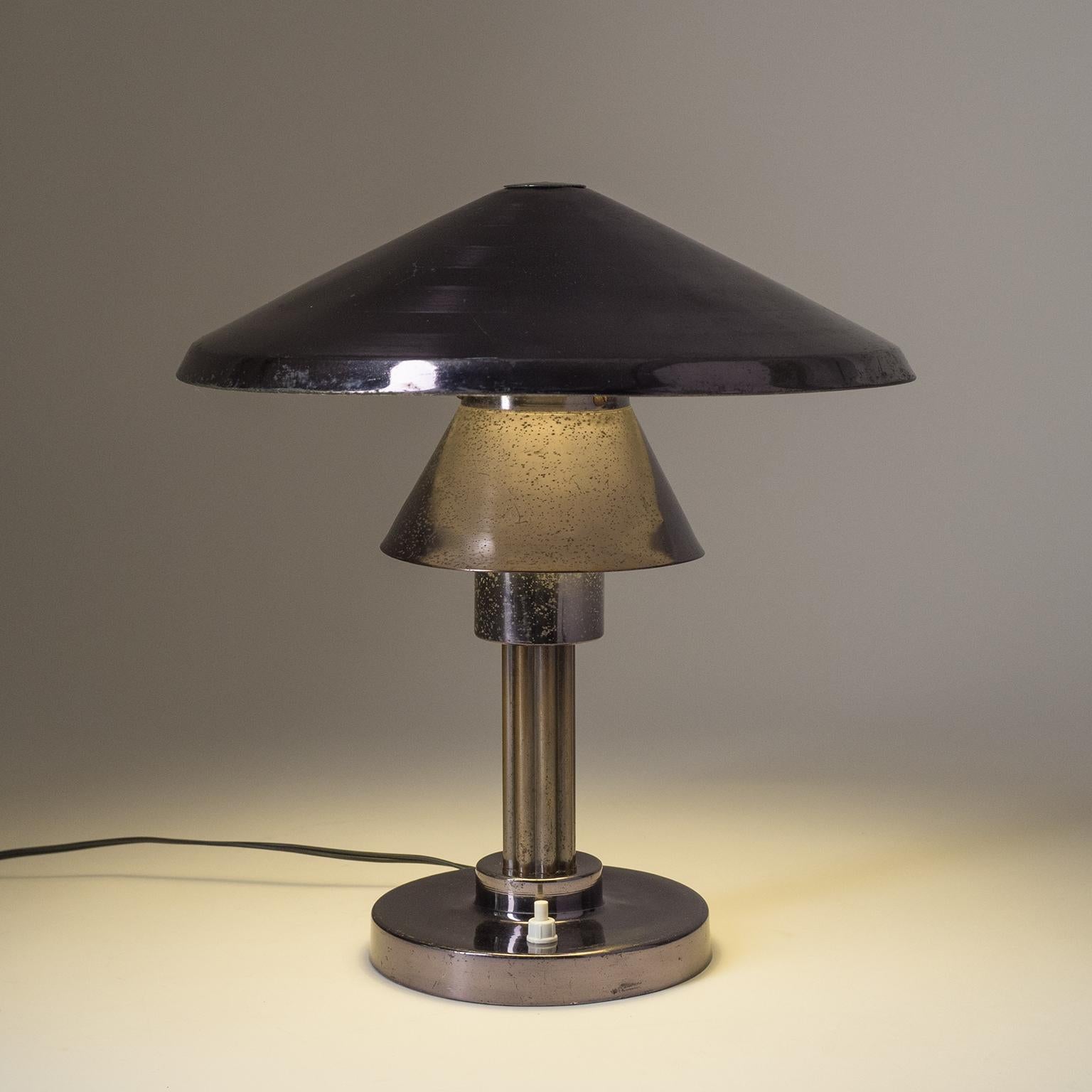 Mid-Century Modern Italian Desk Lamp, 1950s, Patinated Nickel For Sale