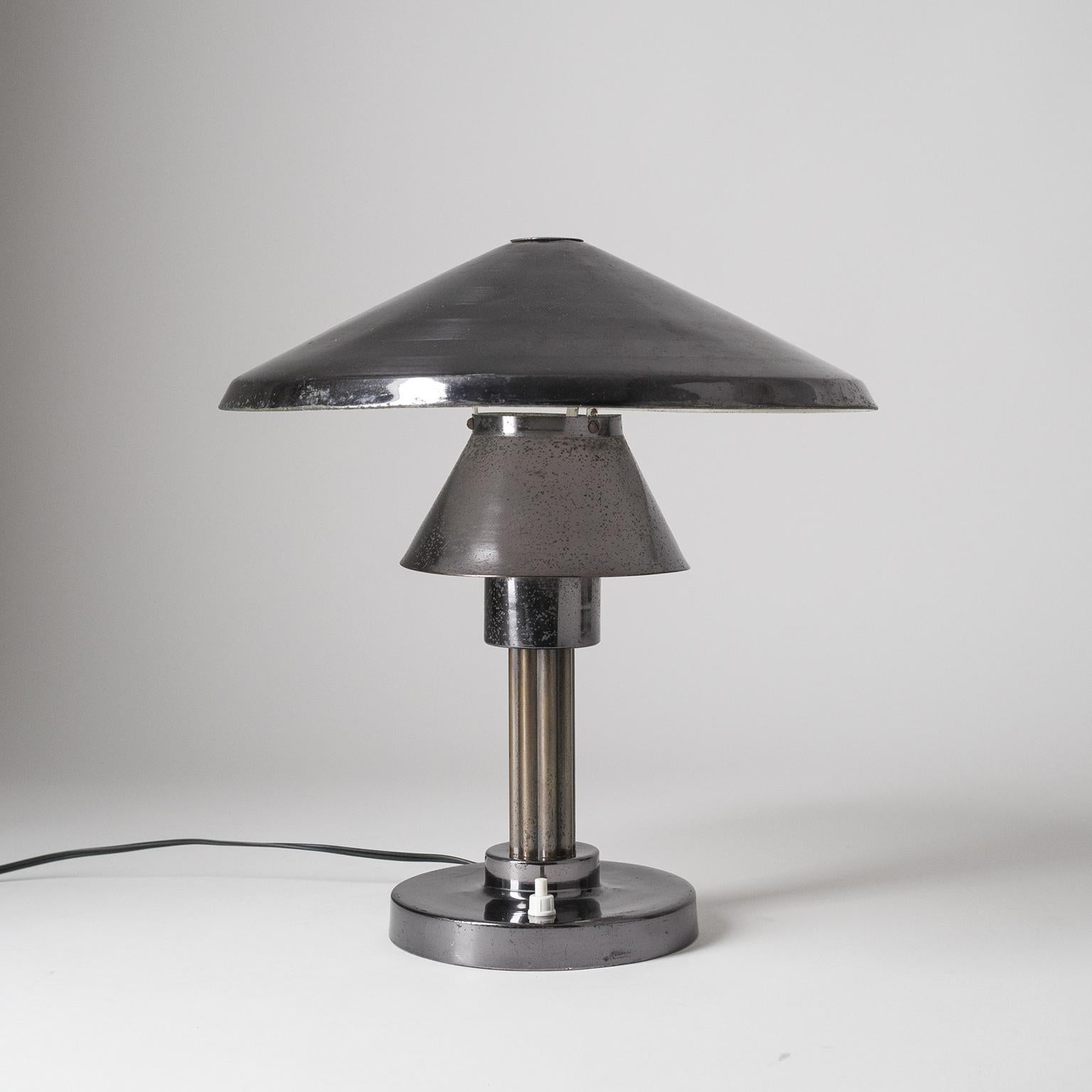 Italian Desk Lamp, 1950s, Patinated Nickel For Sale 3