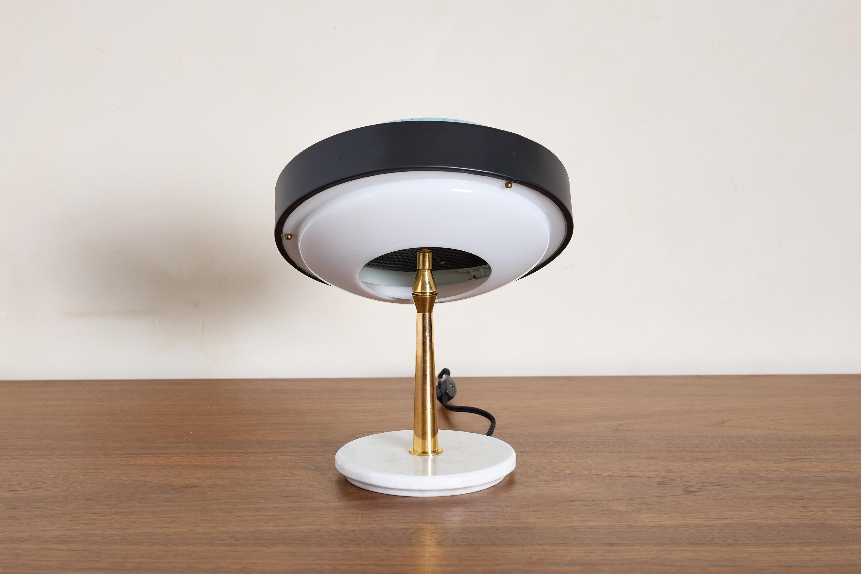 Laiton Lampe de bureau italienne de G.C.M.E. en vente