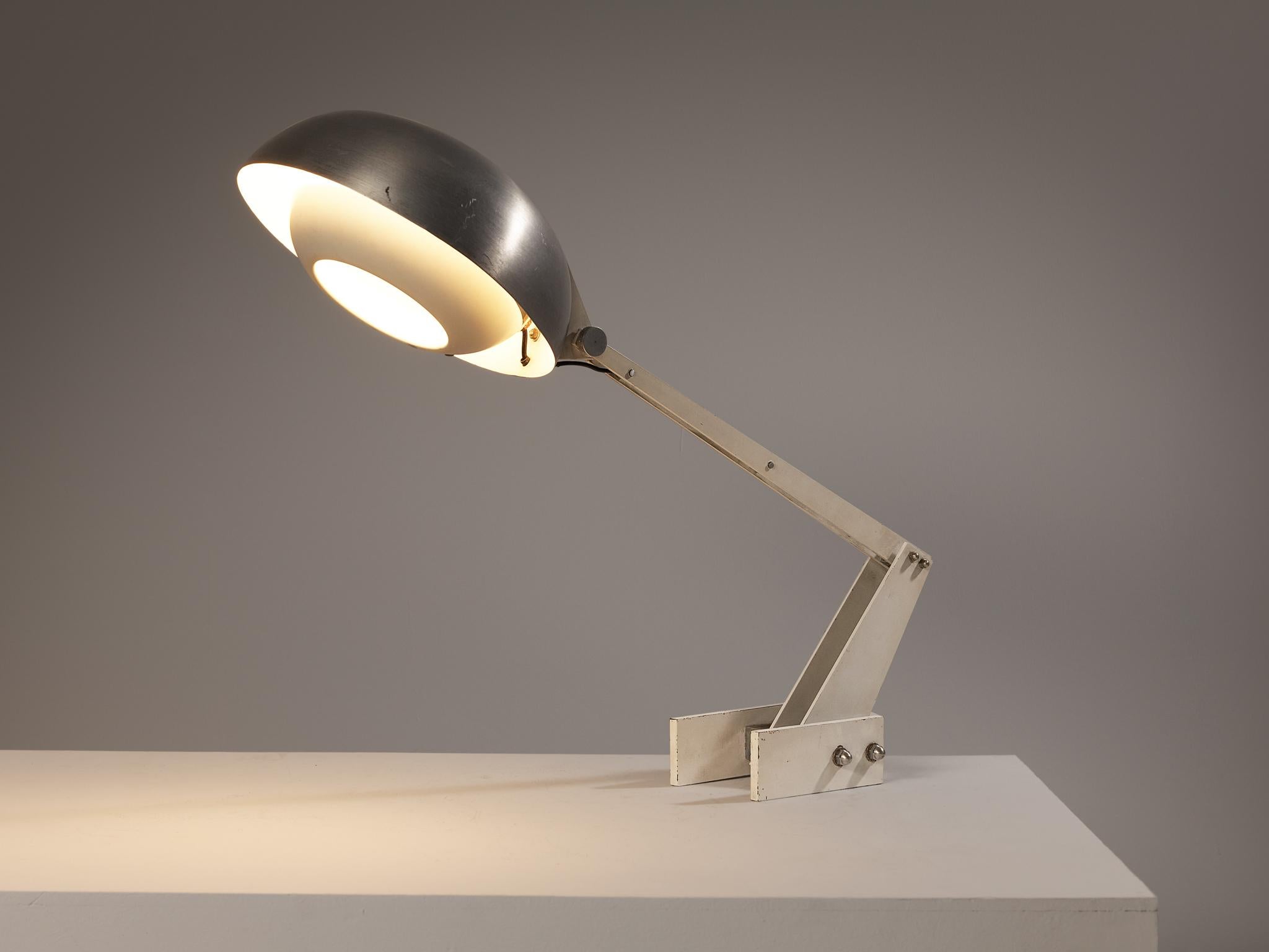 Mid-20th Century Italian Desk Lamp in White Coated Metal and Aluminum  For Sale