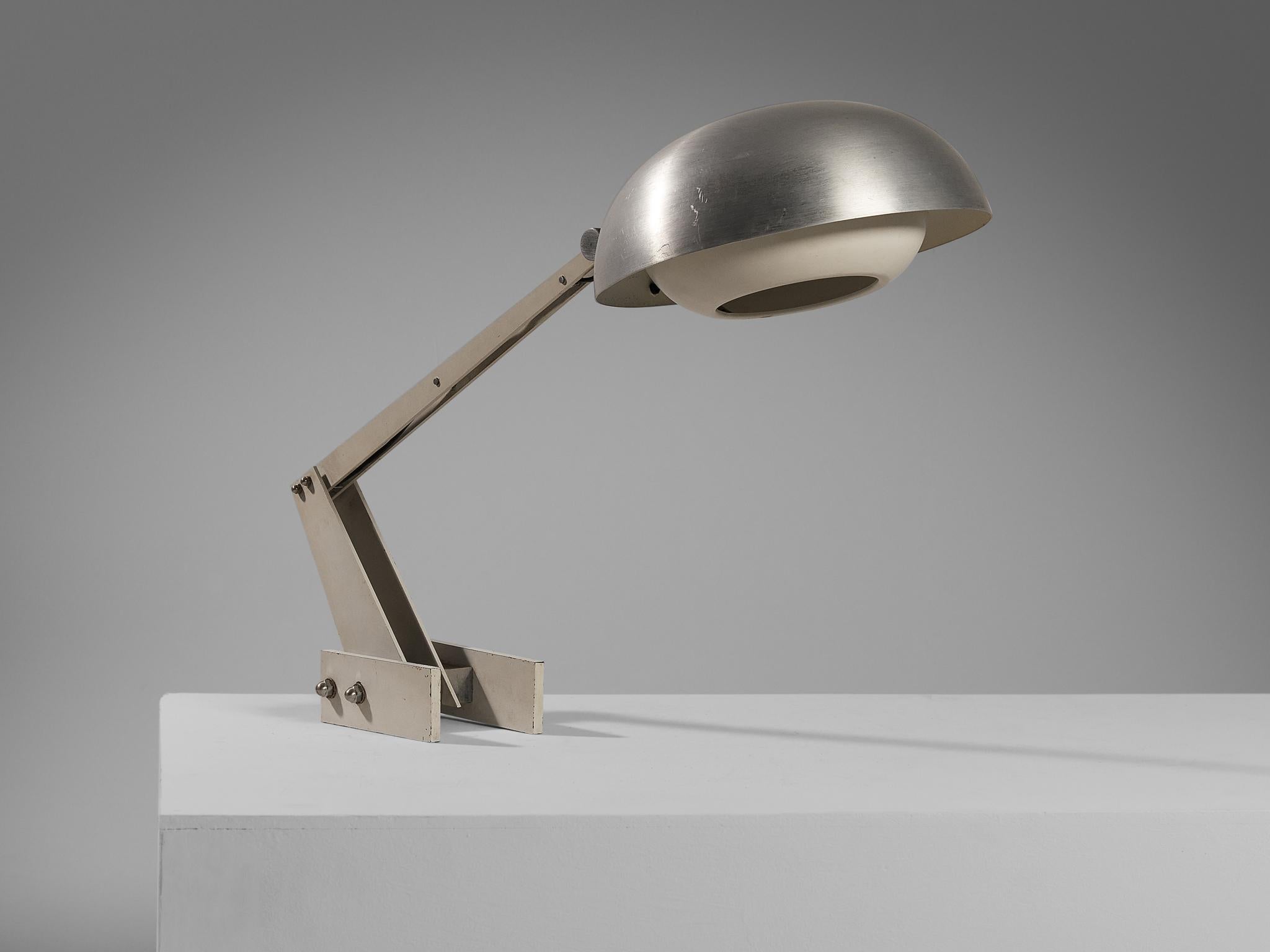 Italian Desk Lamp in White Coated Metal and Aluminum  For Sale 3