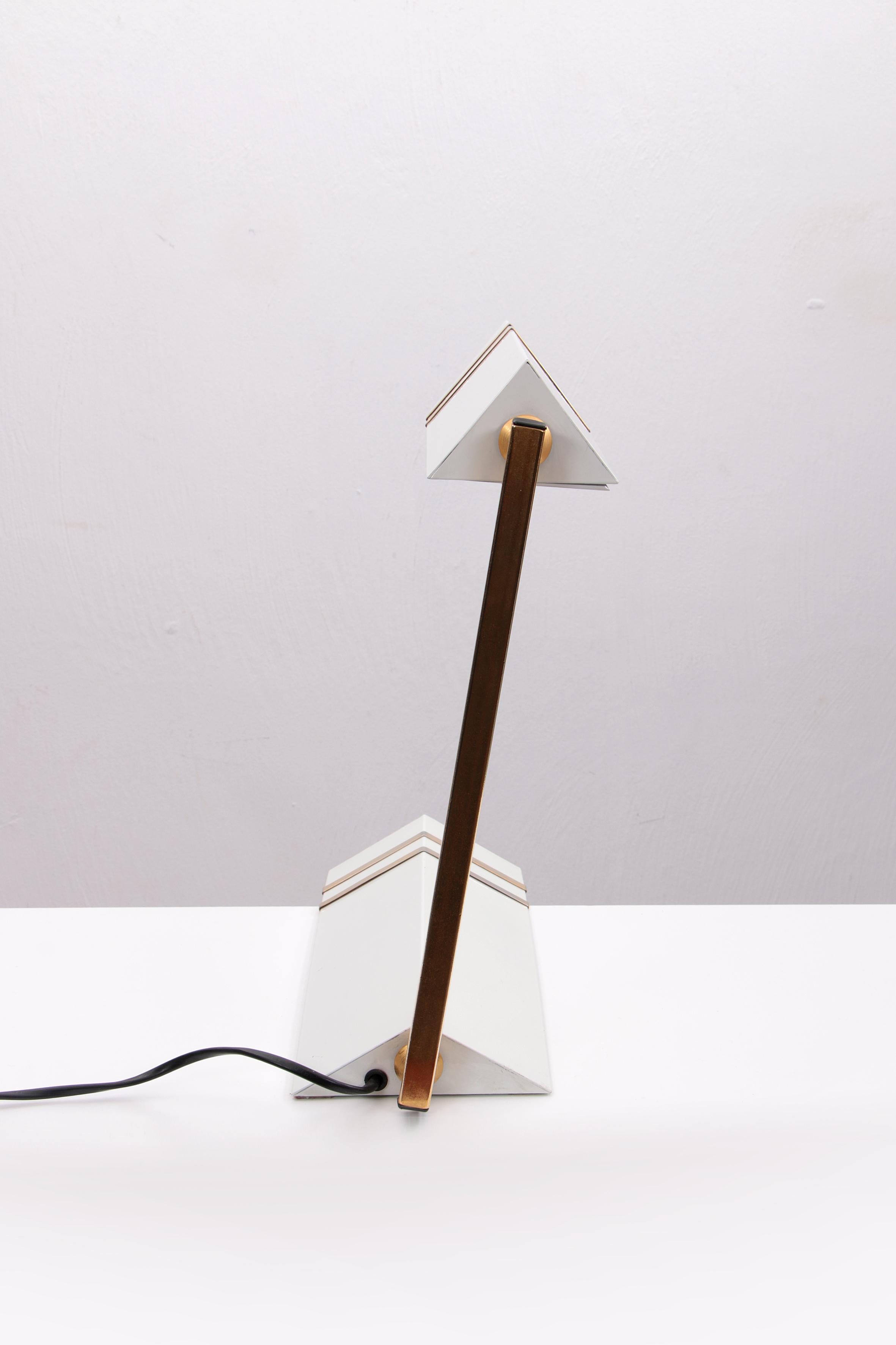 Lampe de bureau italienne au design élégant, 1960 en vente 3