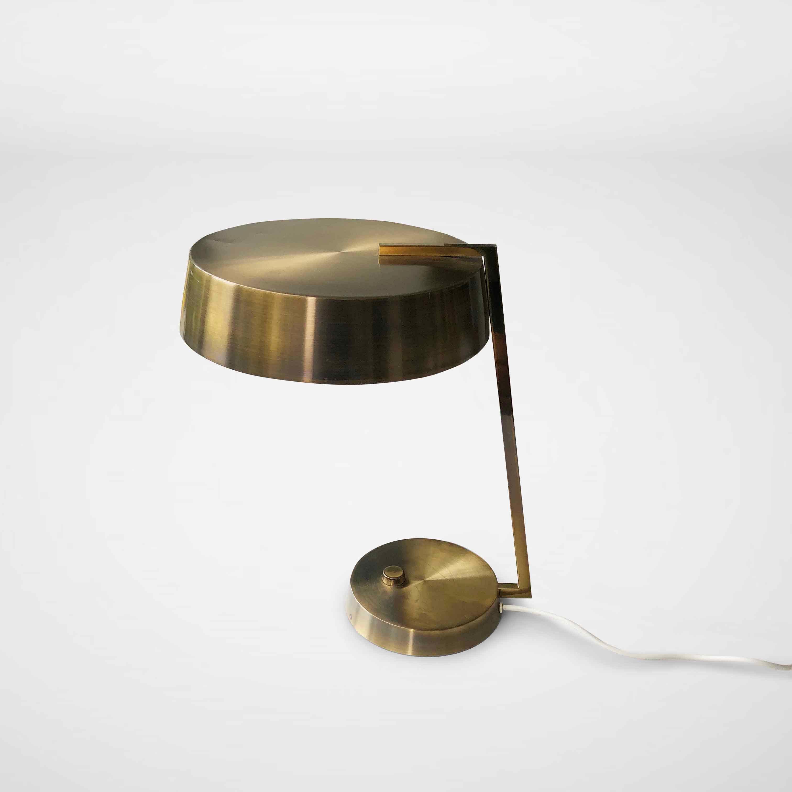 Milieu du XXe siècle Lampe de bureau ou lampe de table italienne par Stilux, Milano en vente