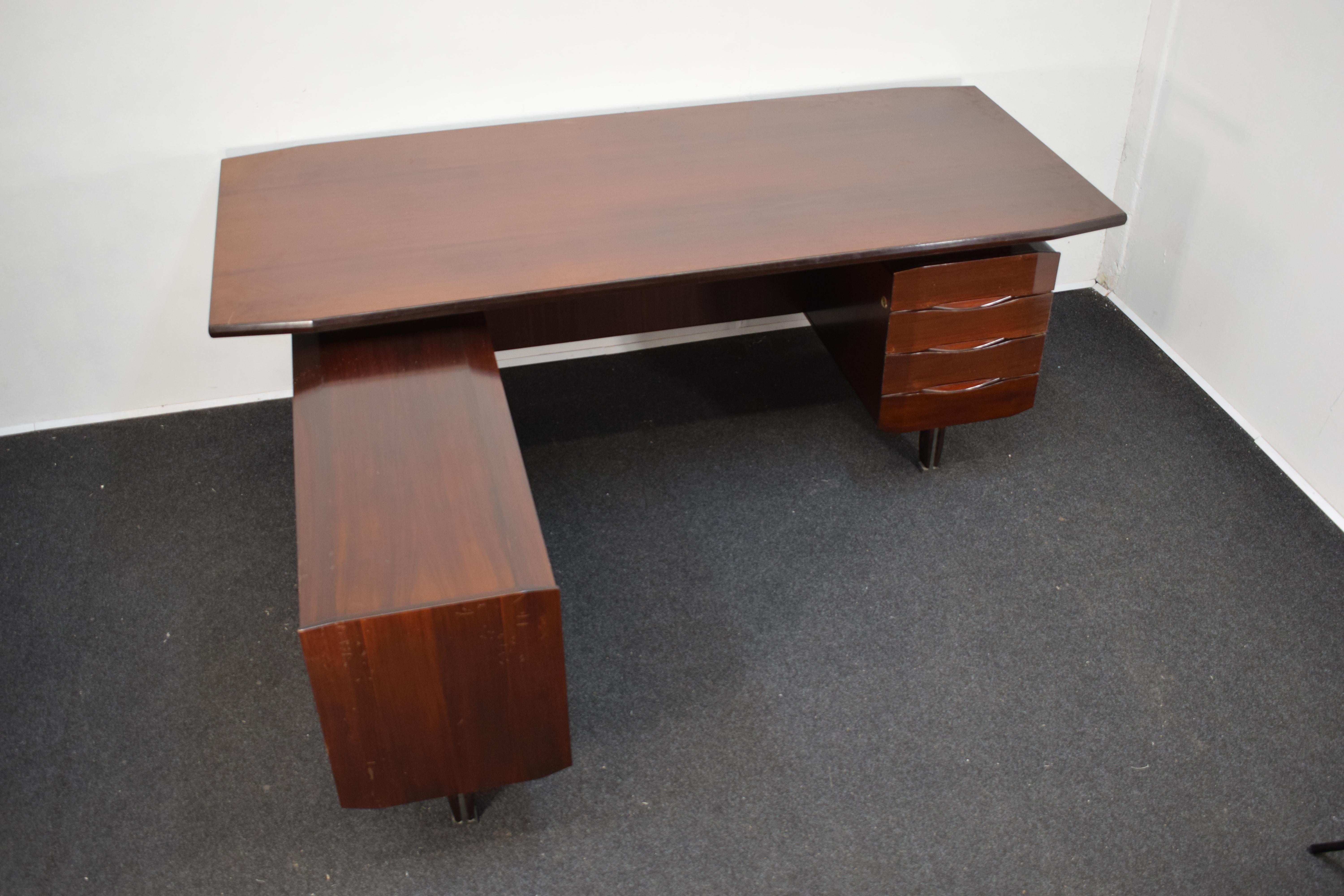 Italian Desk, Wood and Metal, 1960s In Good Condition In Palermo, PA