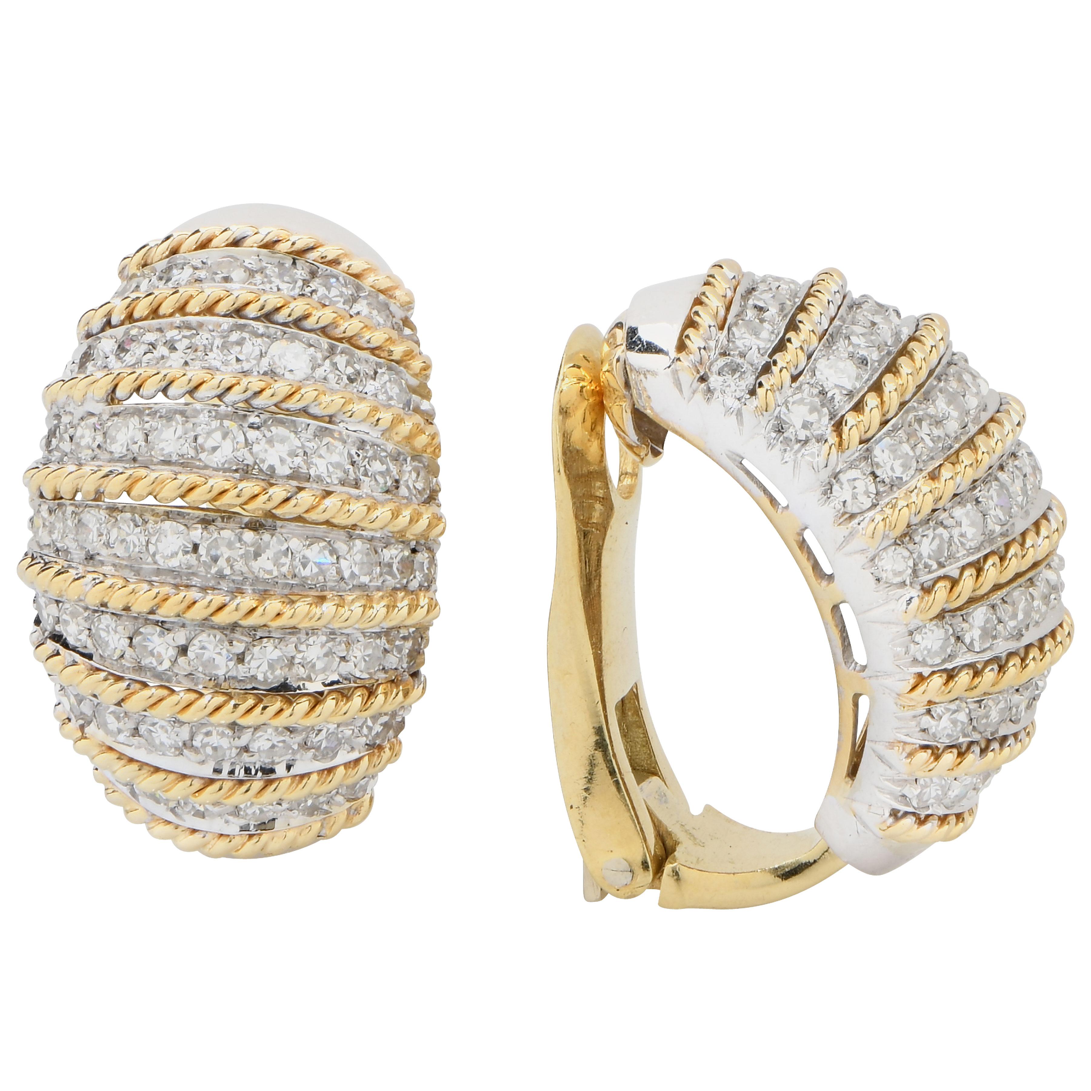 Italian Diamond Earrings in 18 Karat Yellow Gold with 114 single cut diamonds with an estimated total weight of 1.14 carat.
Metal Weight: 16.1 Grams