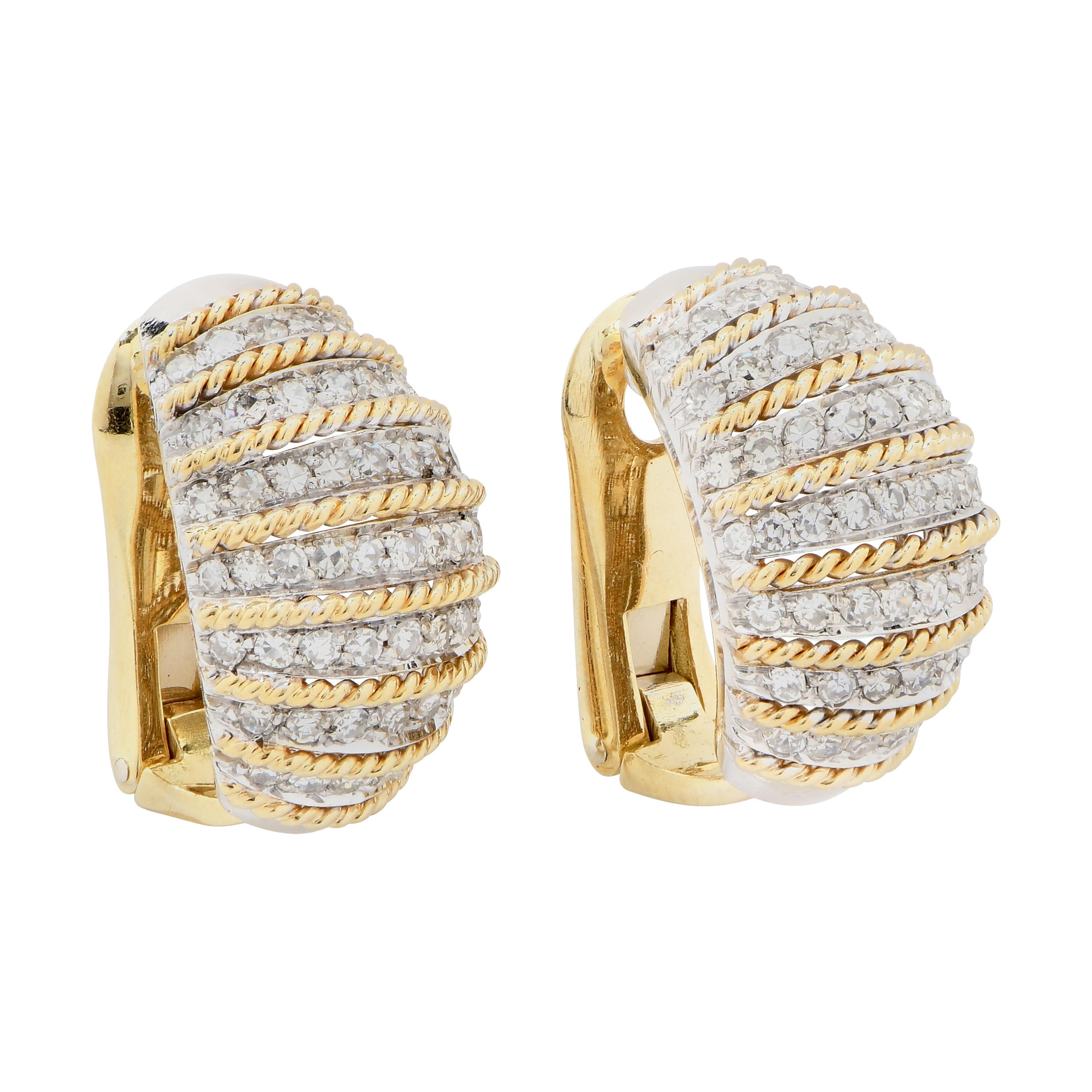 Boucles d'oreilles italiennes en or jaune 18 carats et diamants en vente